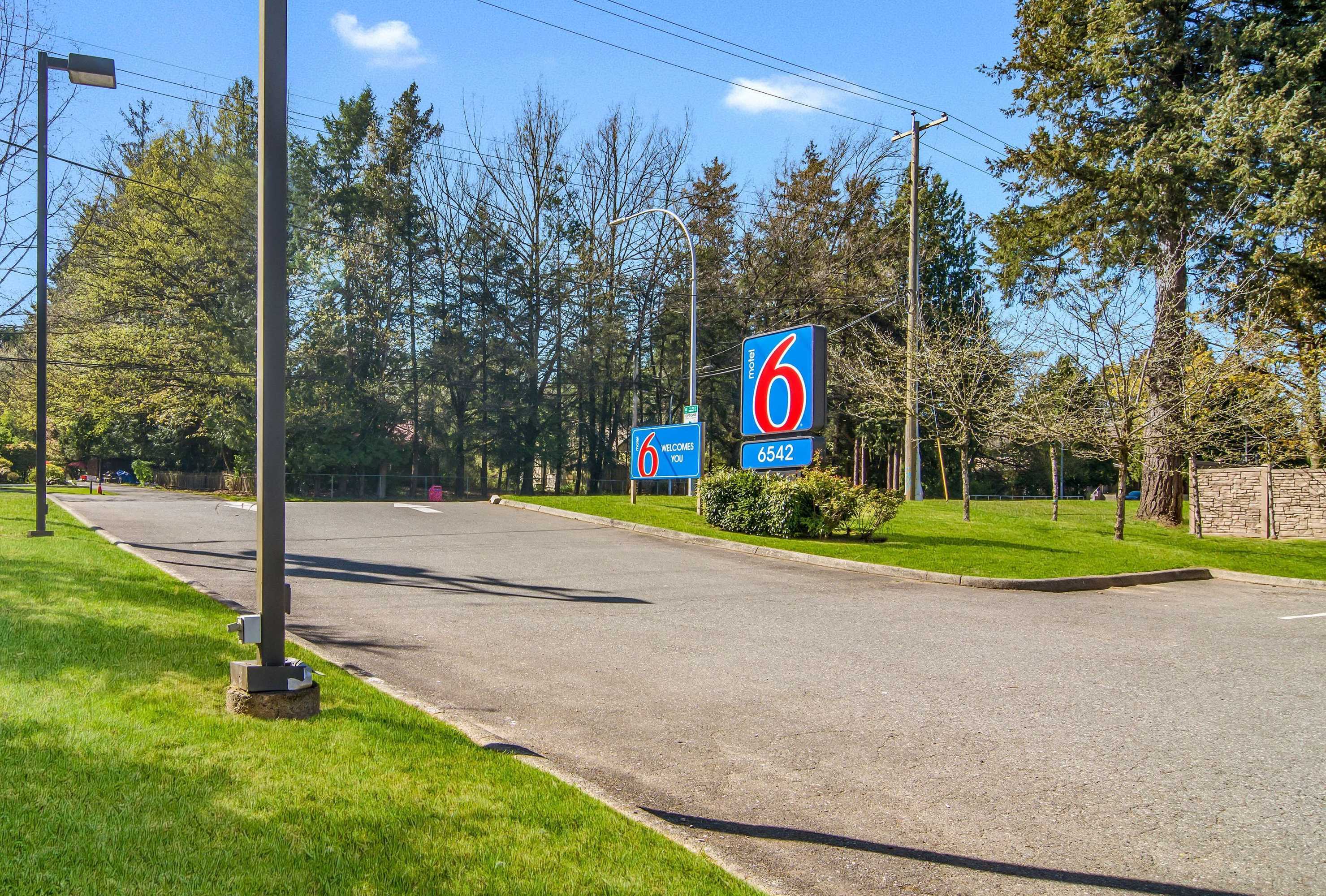 Gift card for Motel 6 Surrey, BC Gift card for Motel 6 Surrey, BC