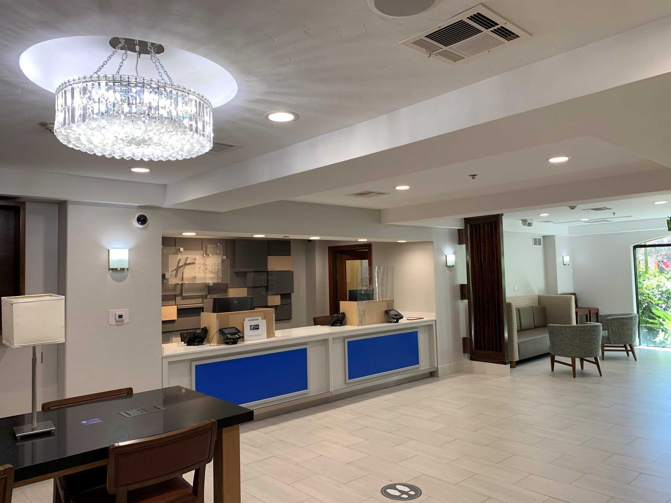 Gift card for Holiday Inn Express Hotel & Suites Woodland Hills by Ihg Gift card for Holiday Inn Express Hotel & Suites Woodland Hills by Ihg