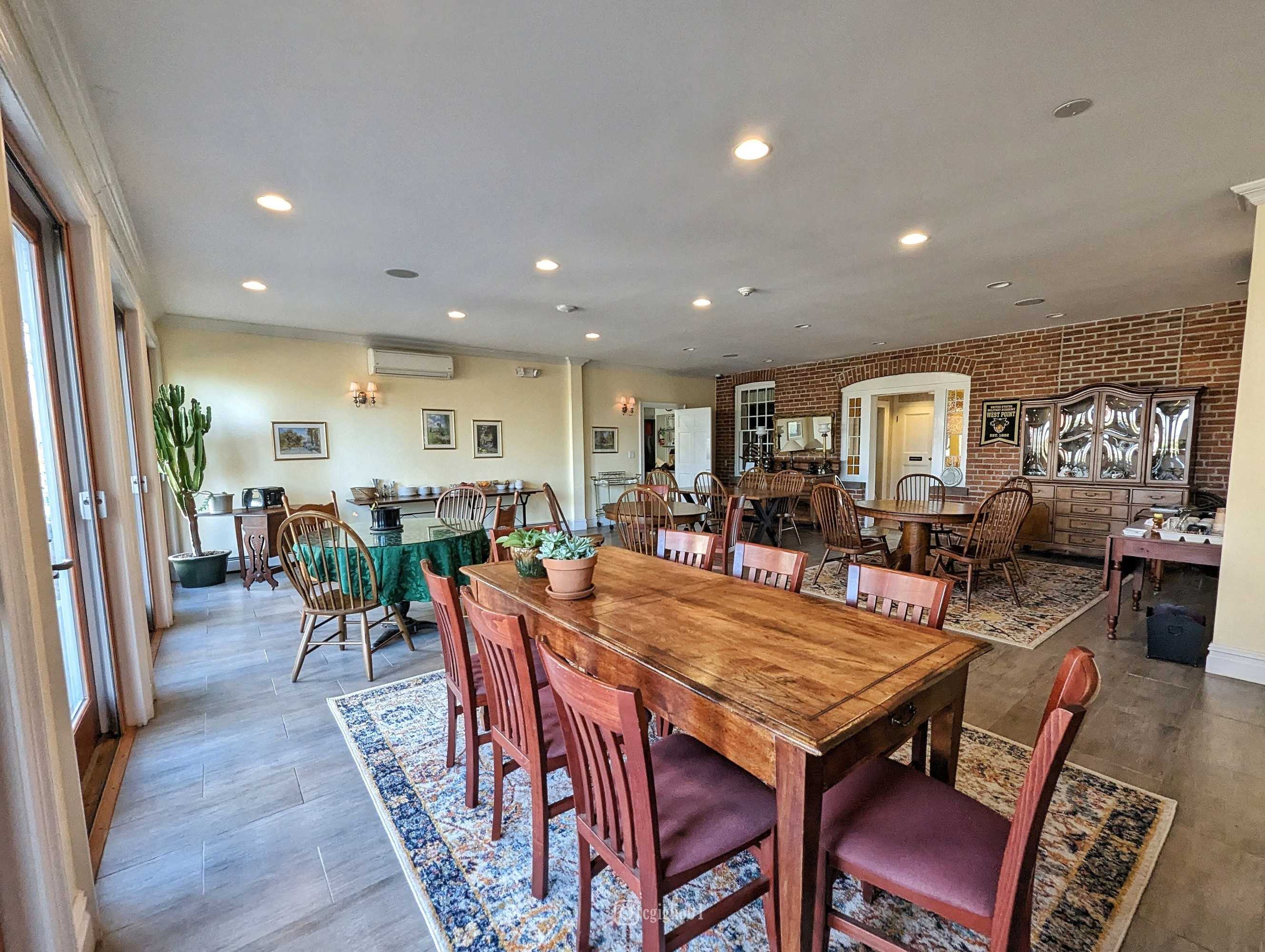 Gift card for Cromwell Manor Inn