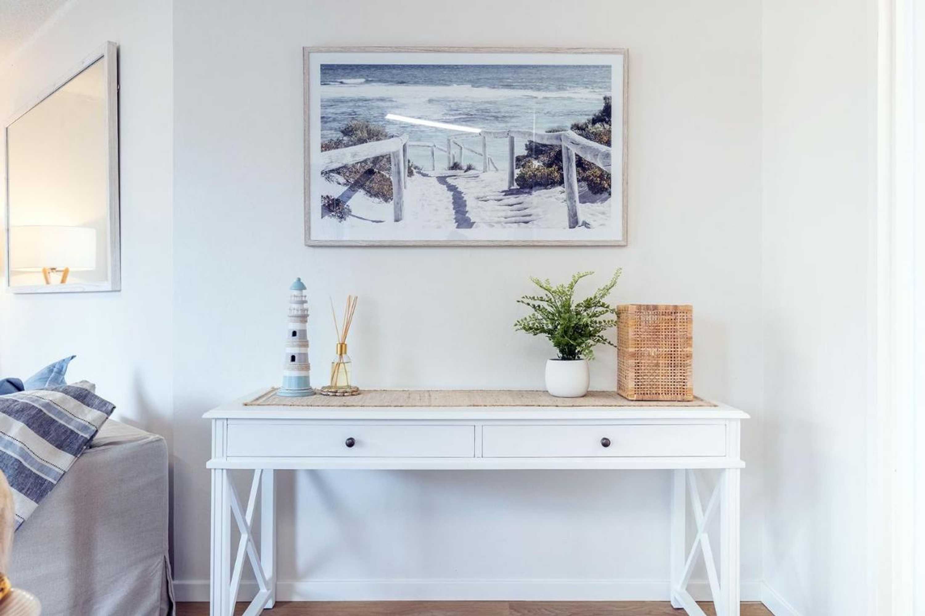 Gift card for Thurlow Lodge, 7,6 Thurlow Avenue - Beautifully Styled Unit With Wifi, Views And a Pool