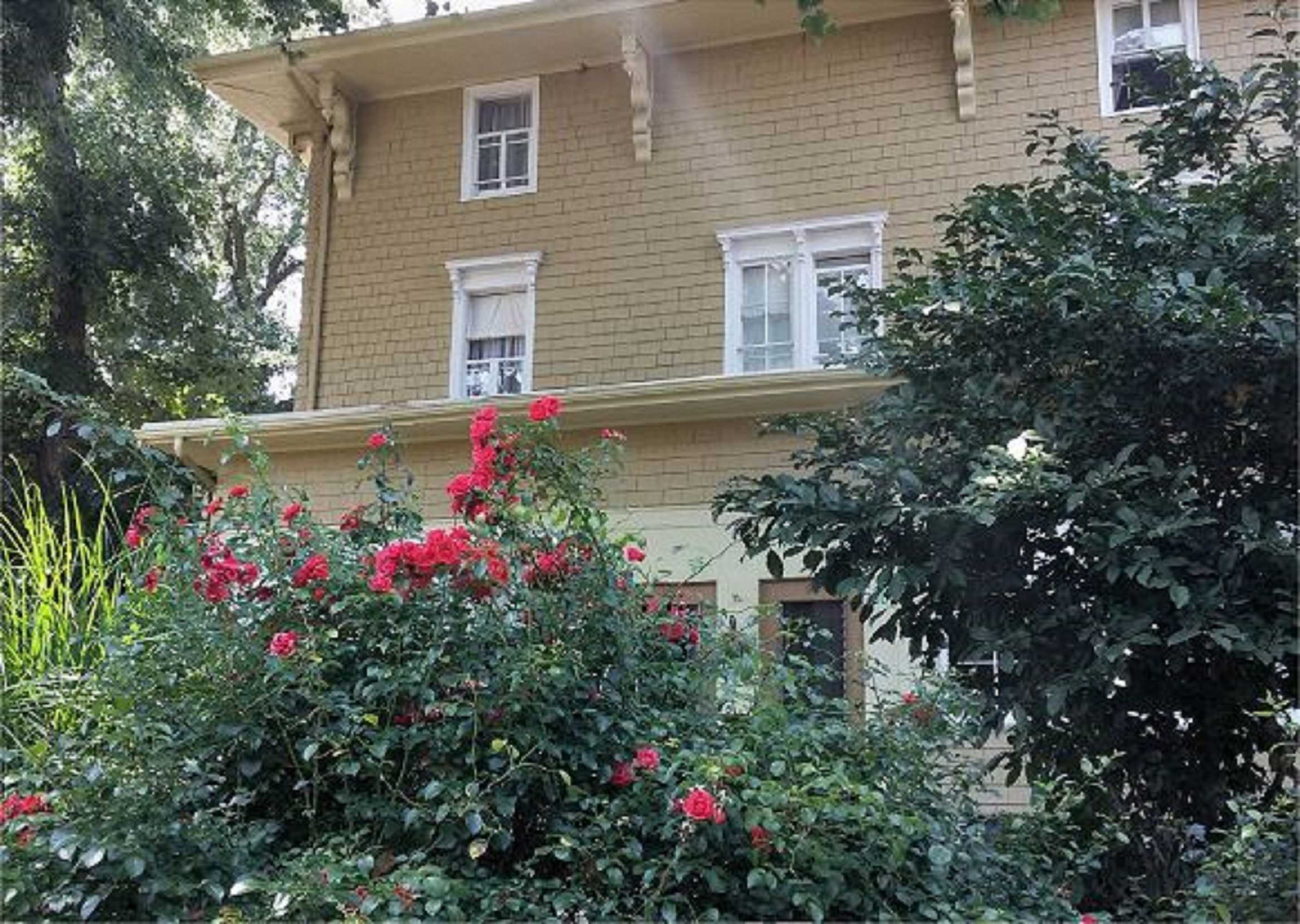 Gift card for Victorian Bed & Breakfast Gift card for Victorian Bed & Breakfast