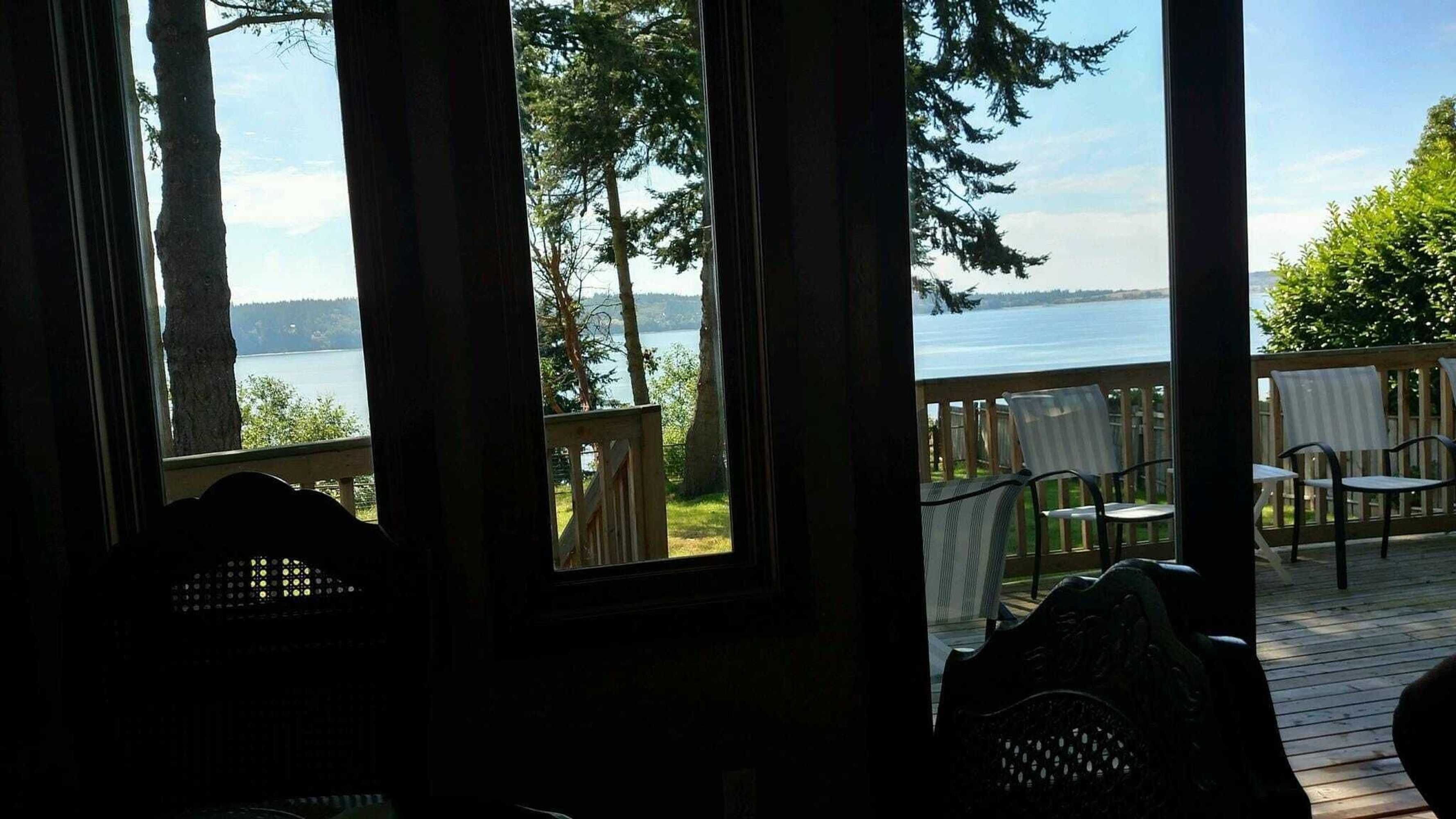 Gift card for Harbor View Haven by Avantstay Private Backyard