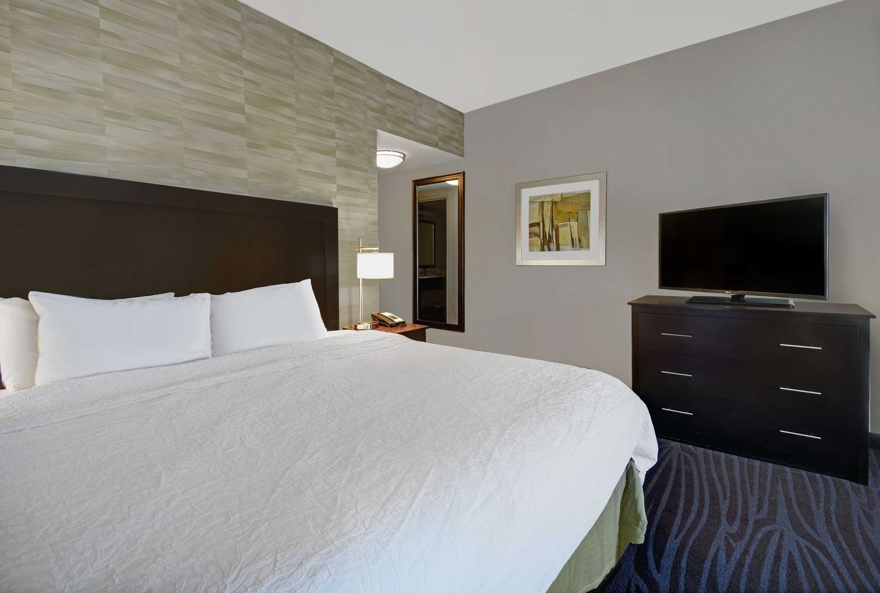 Gift card for Hampton Inn & Suites Robbinsville Gift card for Hampton Inn & Suites Robbinsville