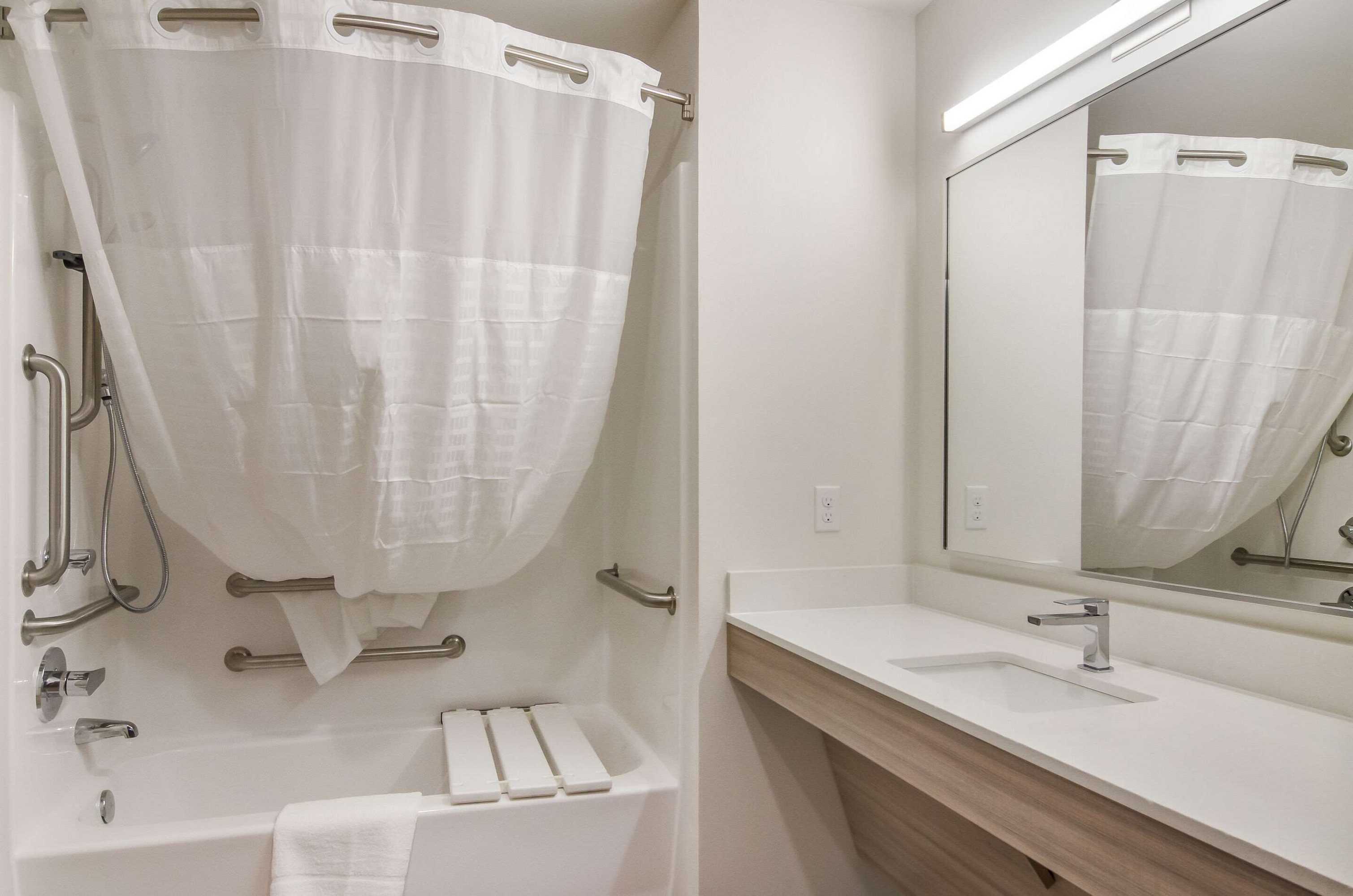 Gift card for Woodspring Suites Tacoma - Lakewood