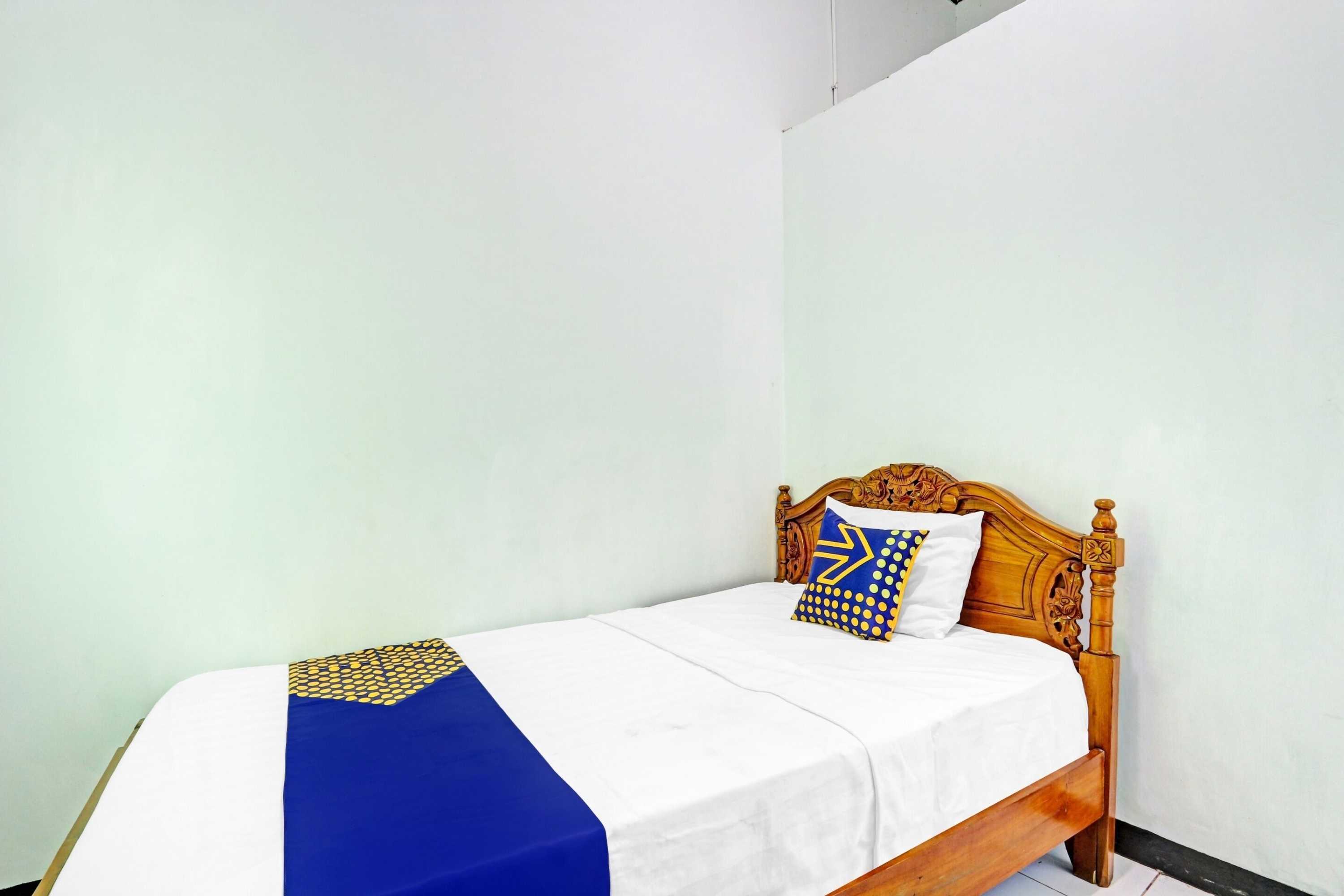 Gift card for Spot ON 90760 Homestay Al Madina Syariah