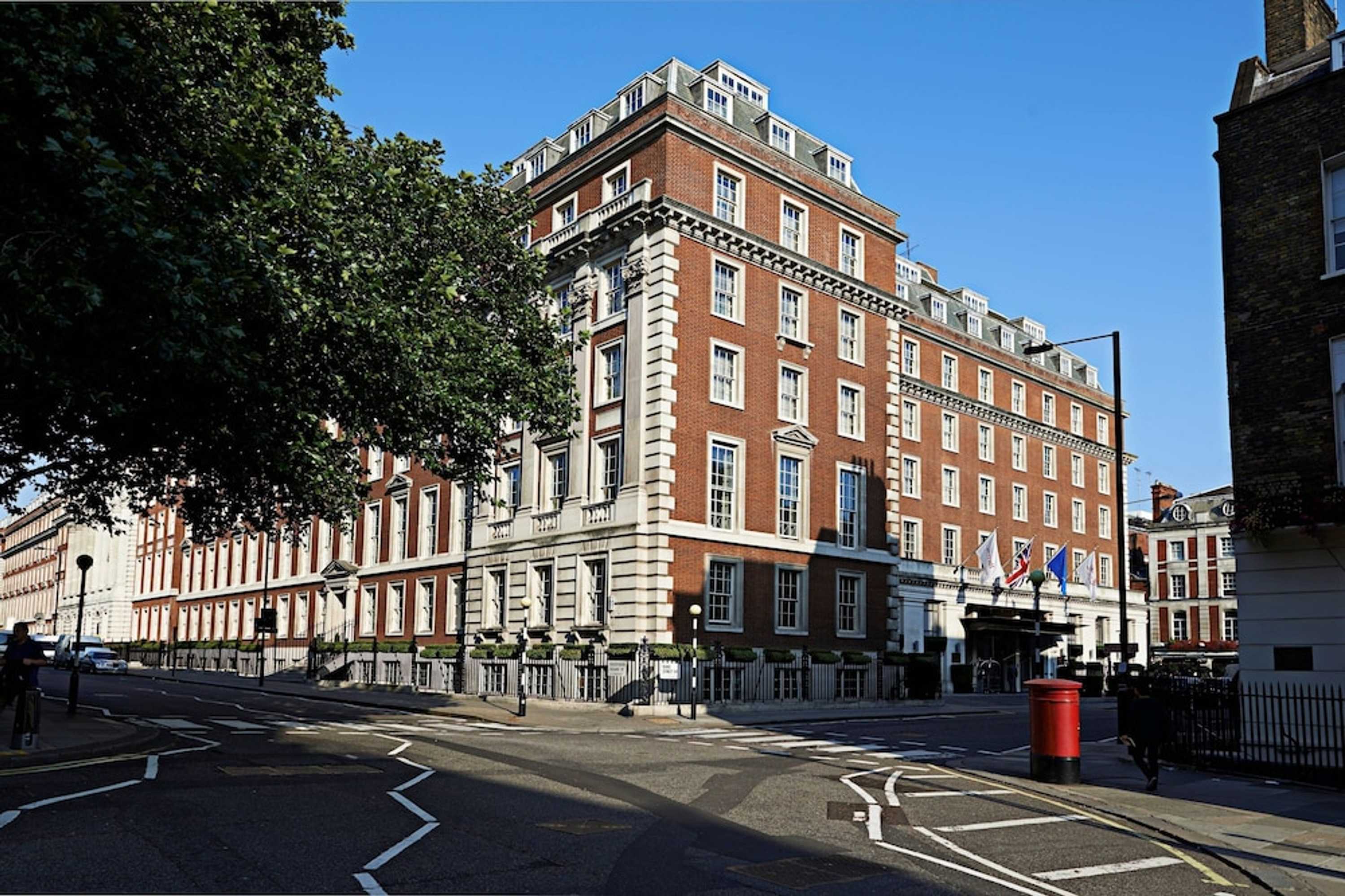 Gift card for London Marriott Hotel Grosvenor Square Gift card for London Marriott Hotel Grosvenor Square