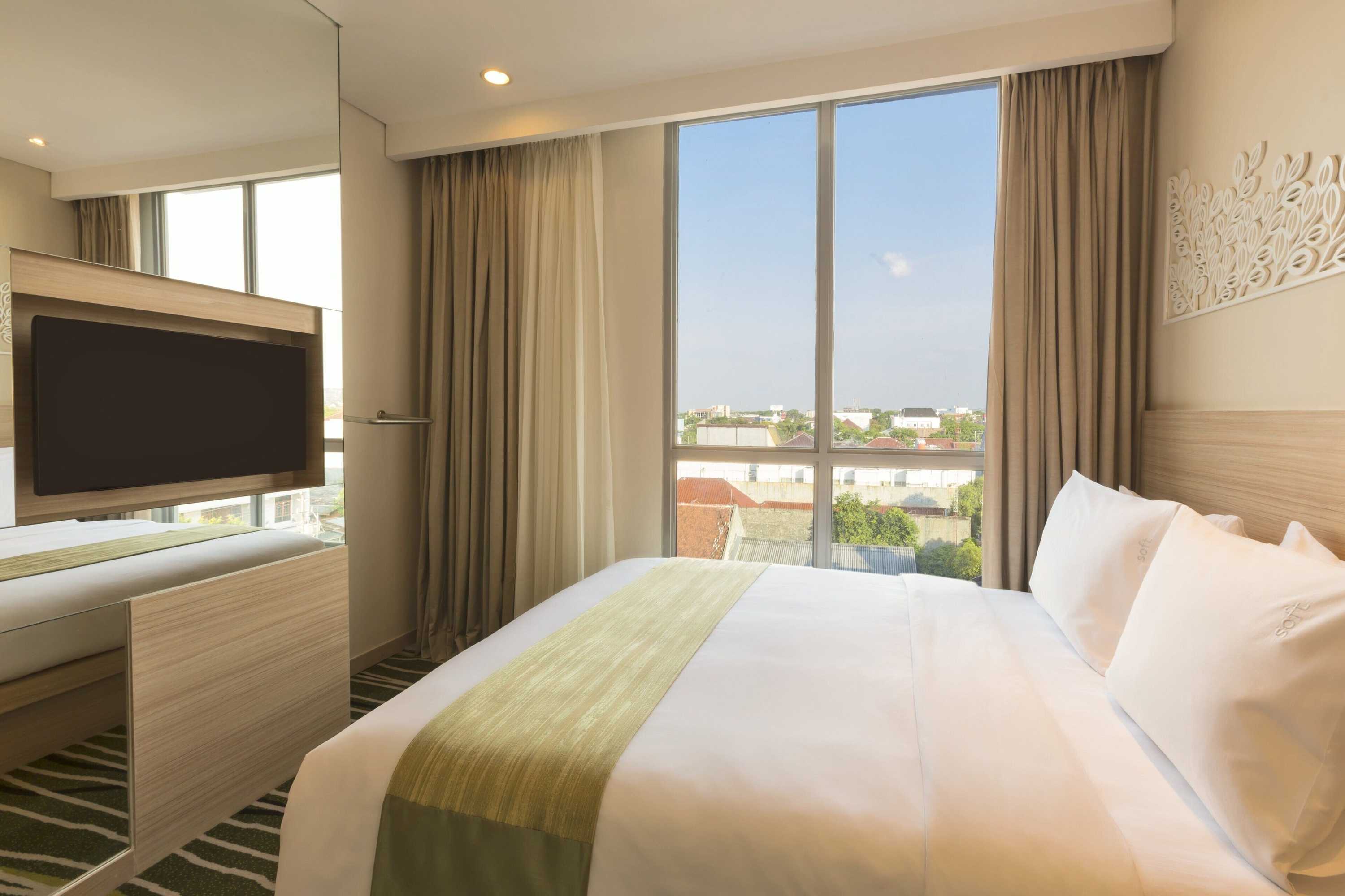 Gift card for Holiday Inn Express Semarang Simpang Lima by Ihg Gift card for Holiday Inn Express Semarang Simpang Lima by Ihg