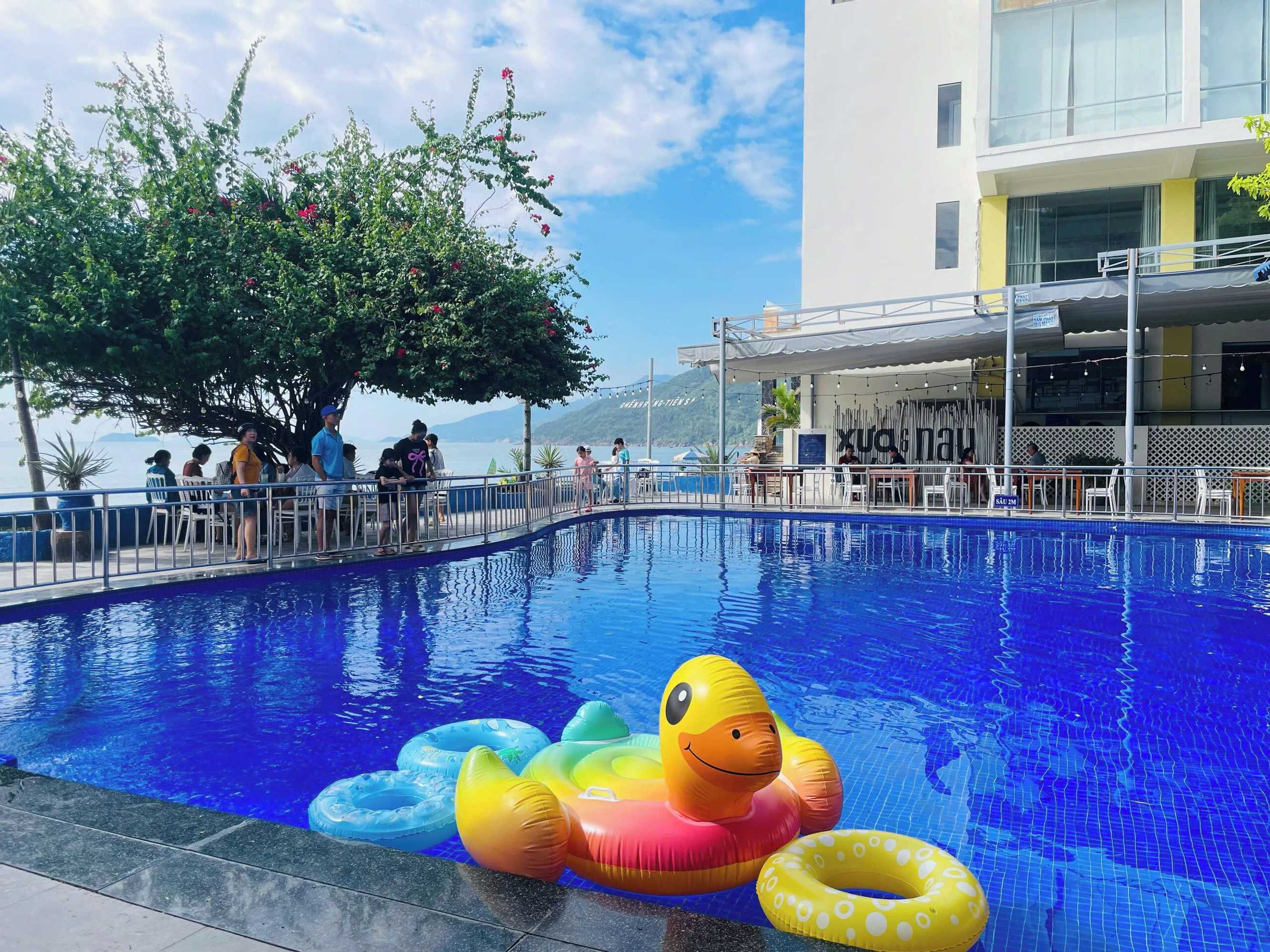 Gift card for Sandals Hoàng Yến Hotel Gift card for Sandals Hoàng Yến Hotel