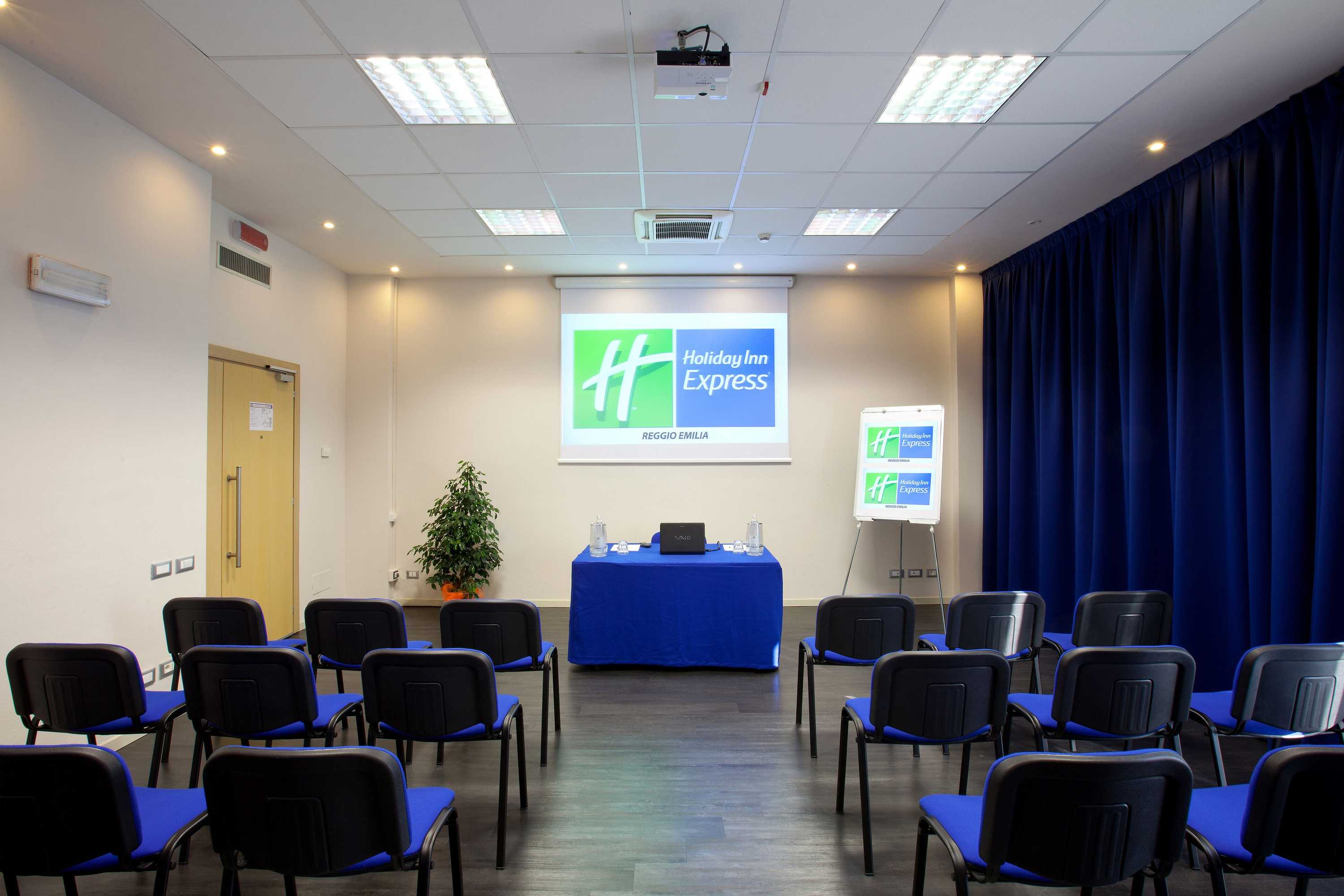 Gift card for Holiday Inn Express Reggio Emilia by Ihg Gift card for Holiday Inn Express Reggio Emilia by Ihg