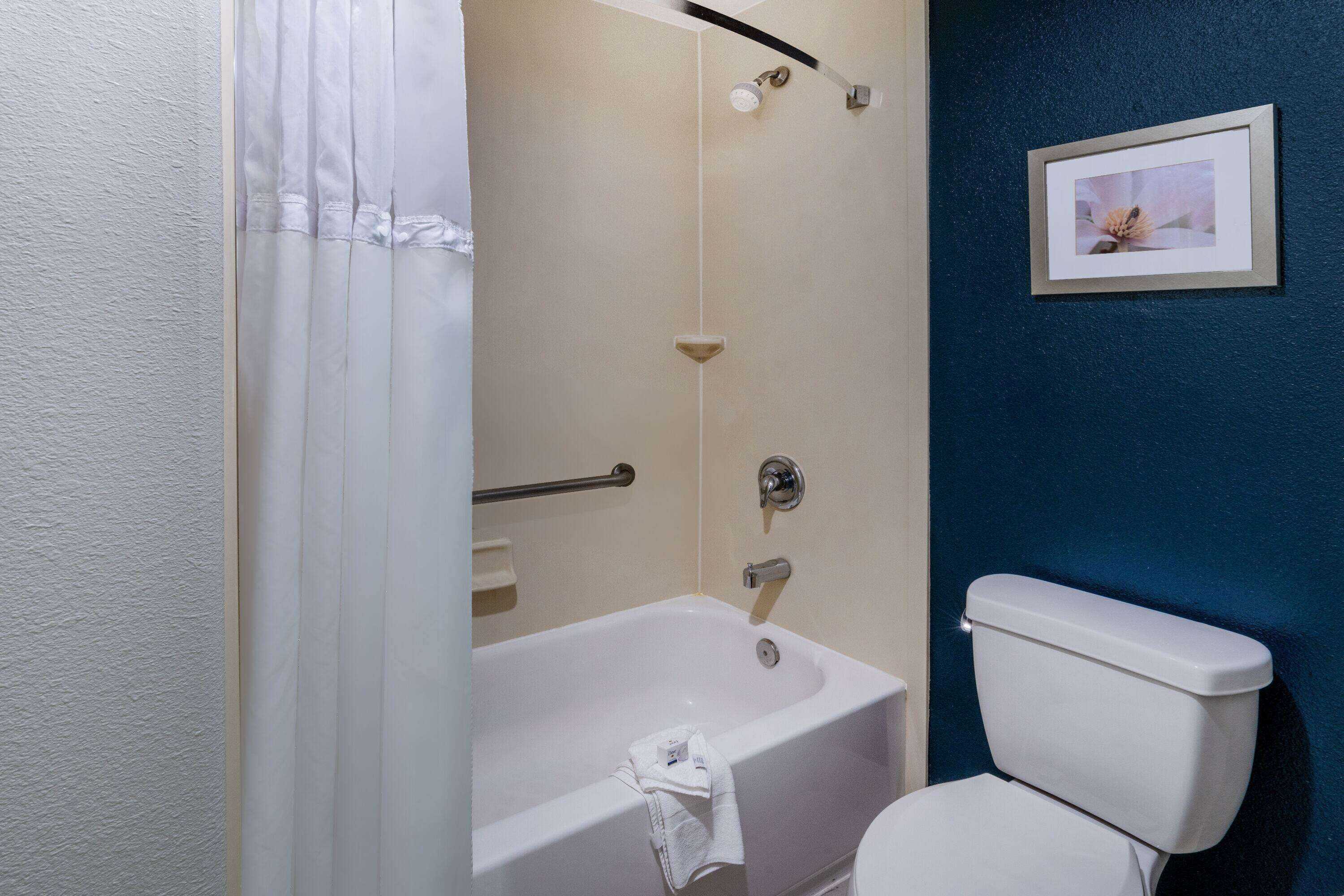 Gift card for La Quinta Inn & Suites by Wyndham Santa Rosa Gift card for La Quinta Inn & Suites by Wyndham Santa Rosa