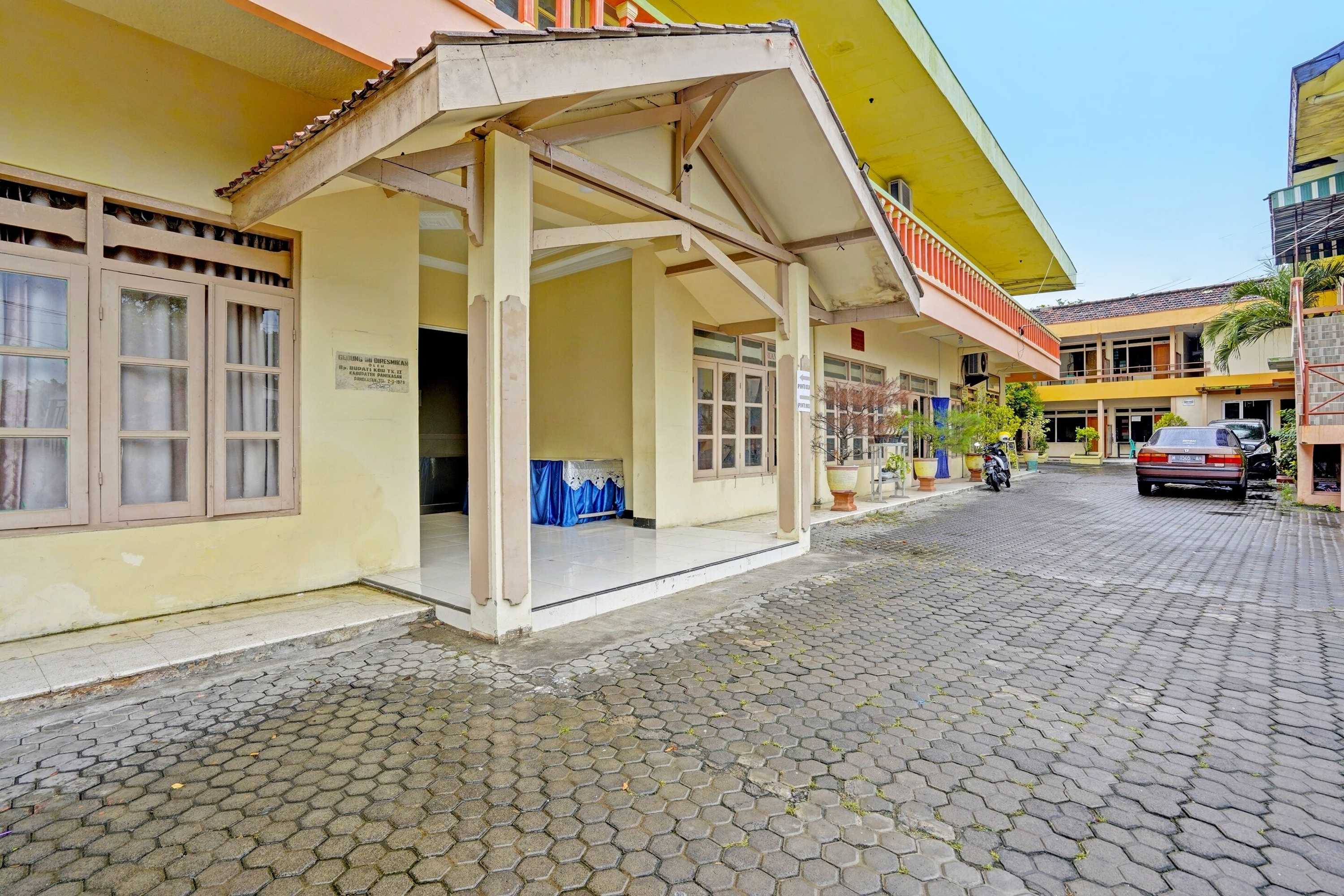 Gift card for Oyo 2708 Hotel Kemuning Syariah Gift card for Oyo 2708 Hotel Kemuning Syariah