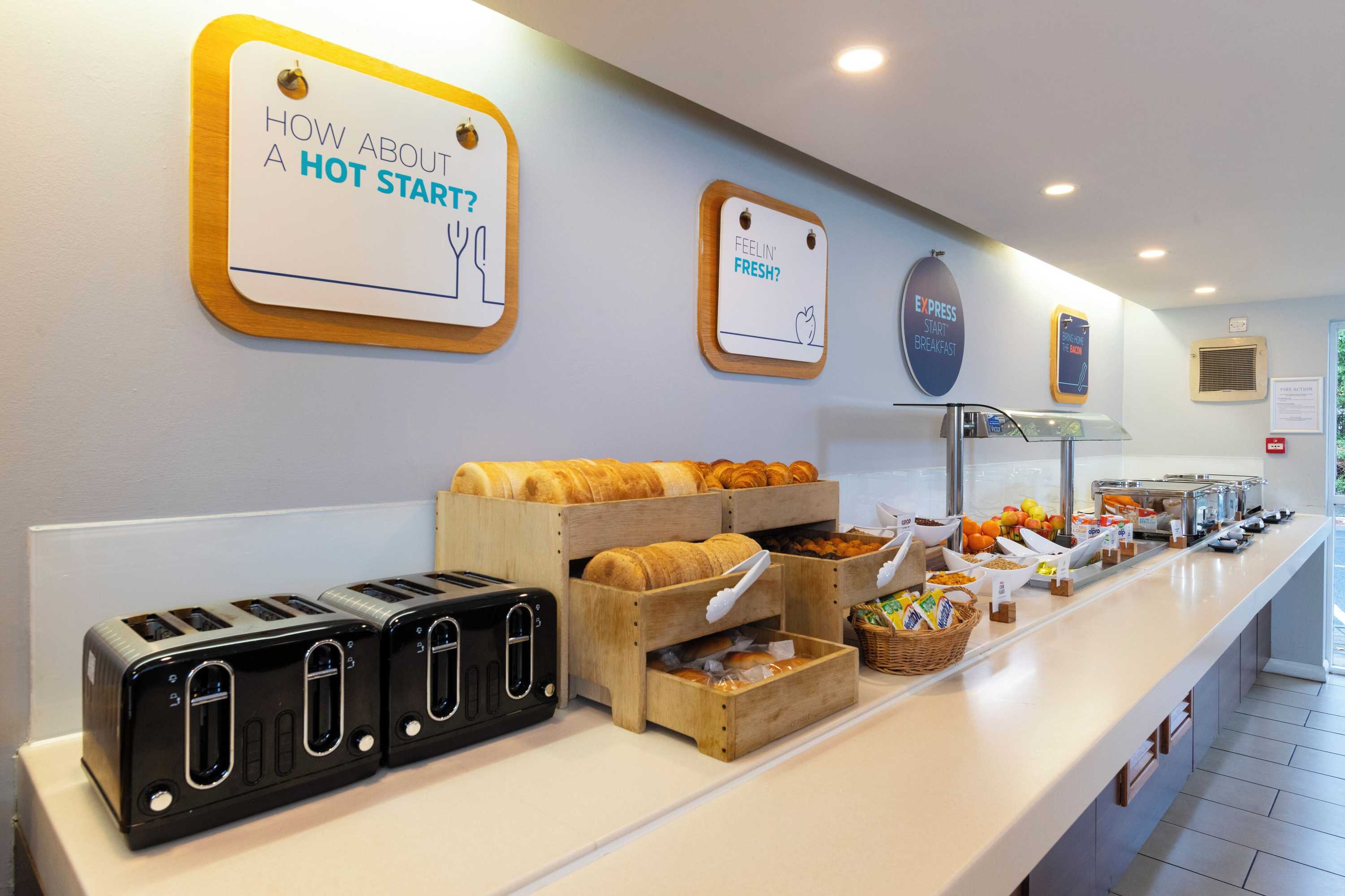 Gift card for Holiday Inn Express Birmingham - Oldbury by Ihg Gift card for Holiday Inn Express Birmingham - Oldbury by Ihg