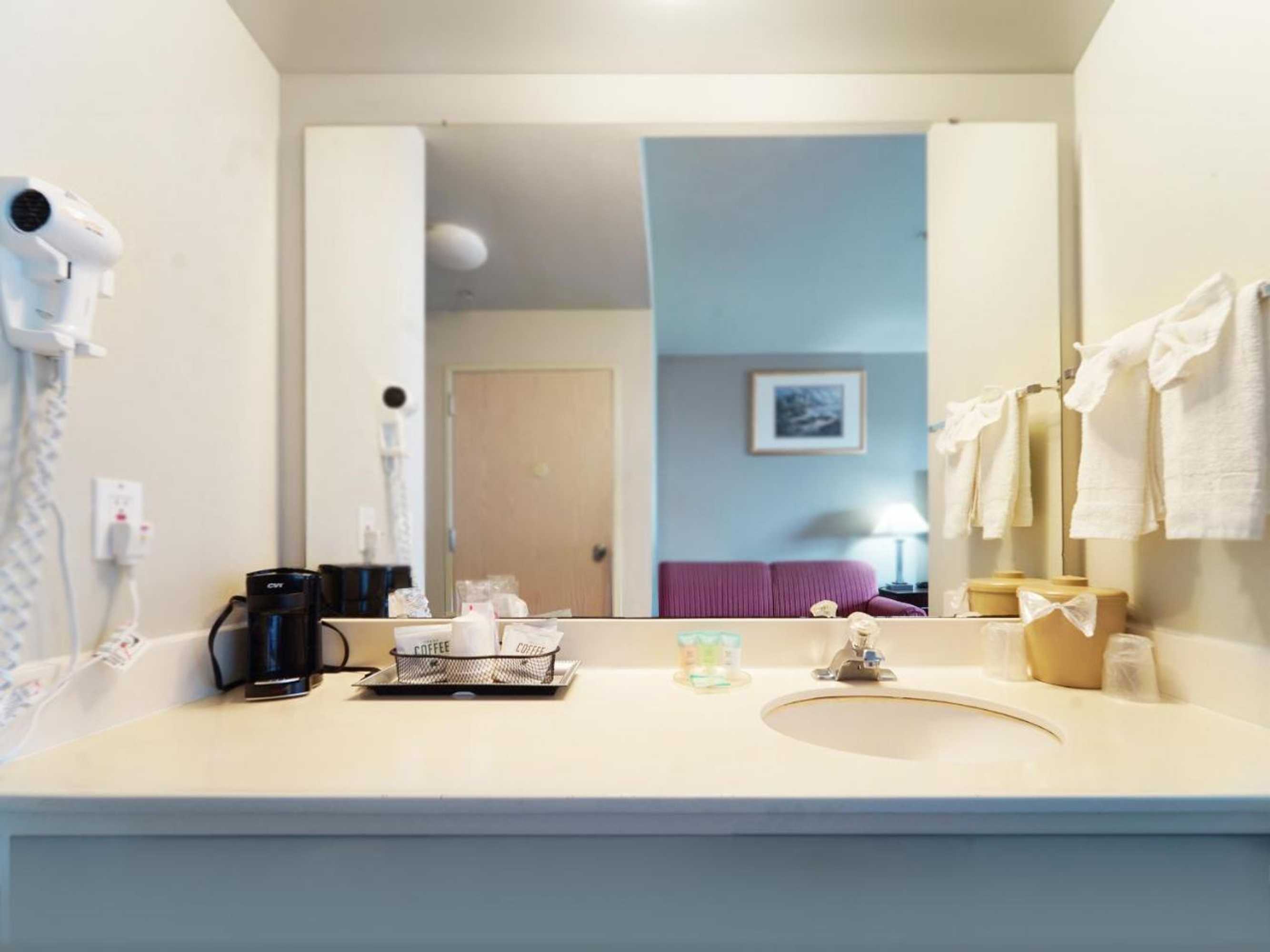 Gift card for Bayvue Hotel, Resort And Suites