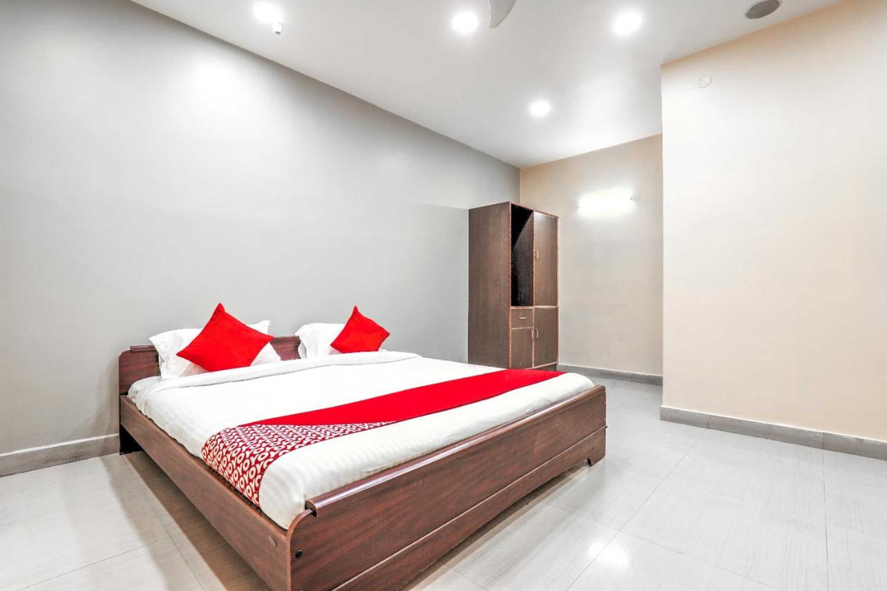 Gift card for Super Oyo Hotel O Sathya Inn Gift card for Super Oyo Hotel O Sathya Inn