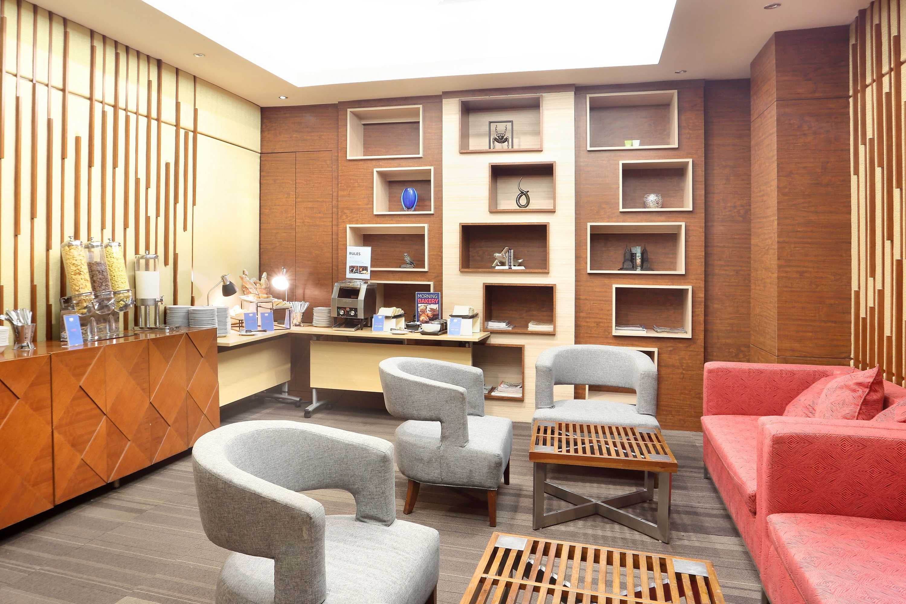 Gift card for Holiday Inn Express Semarang Simpang Lima by Ihg Gift card for Holiday Inn Express Semarang Simpang Lima by Ihg