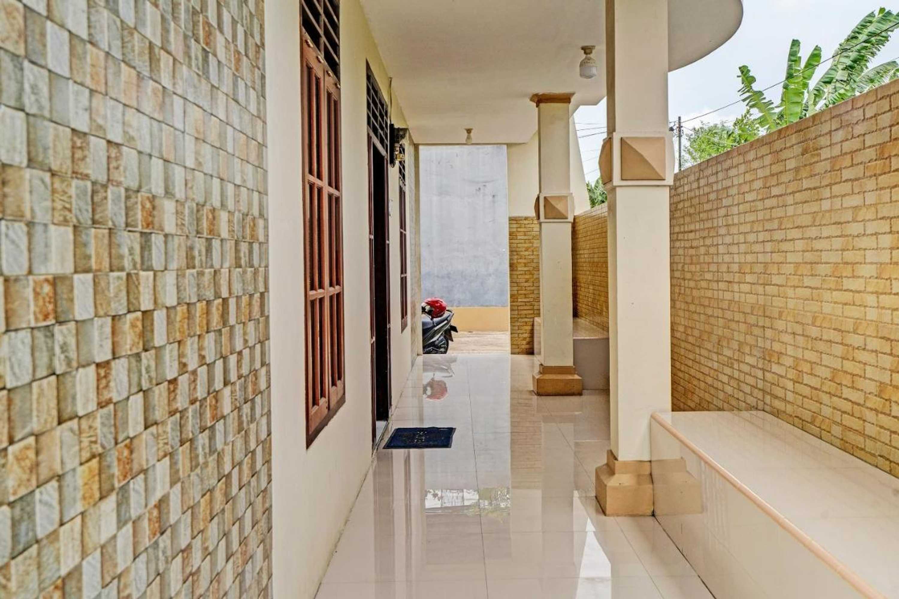 Gift card for Oyo 92062 Pondok Aurel Wahidin