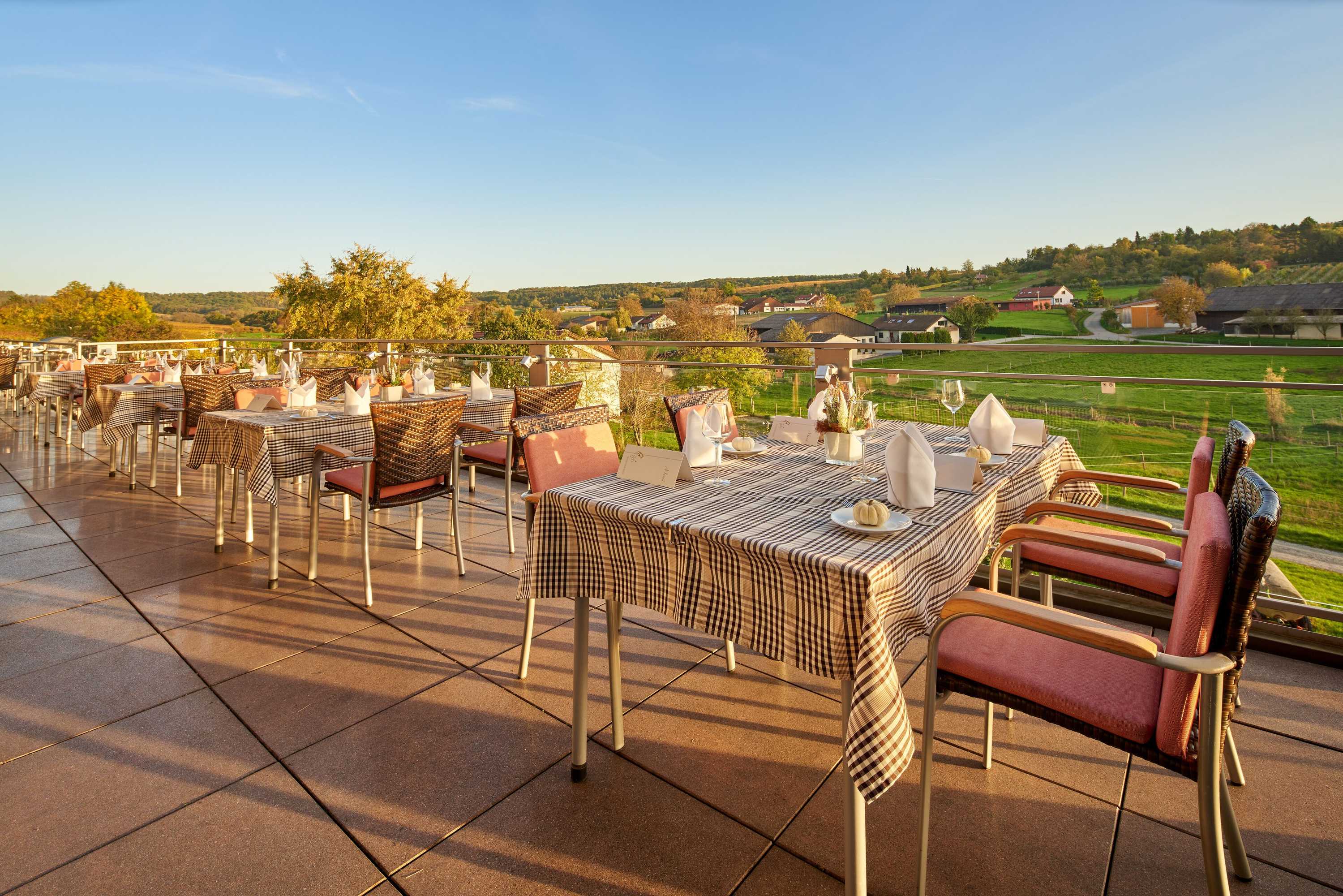 Gift card for Wo Der Hahn Kräht