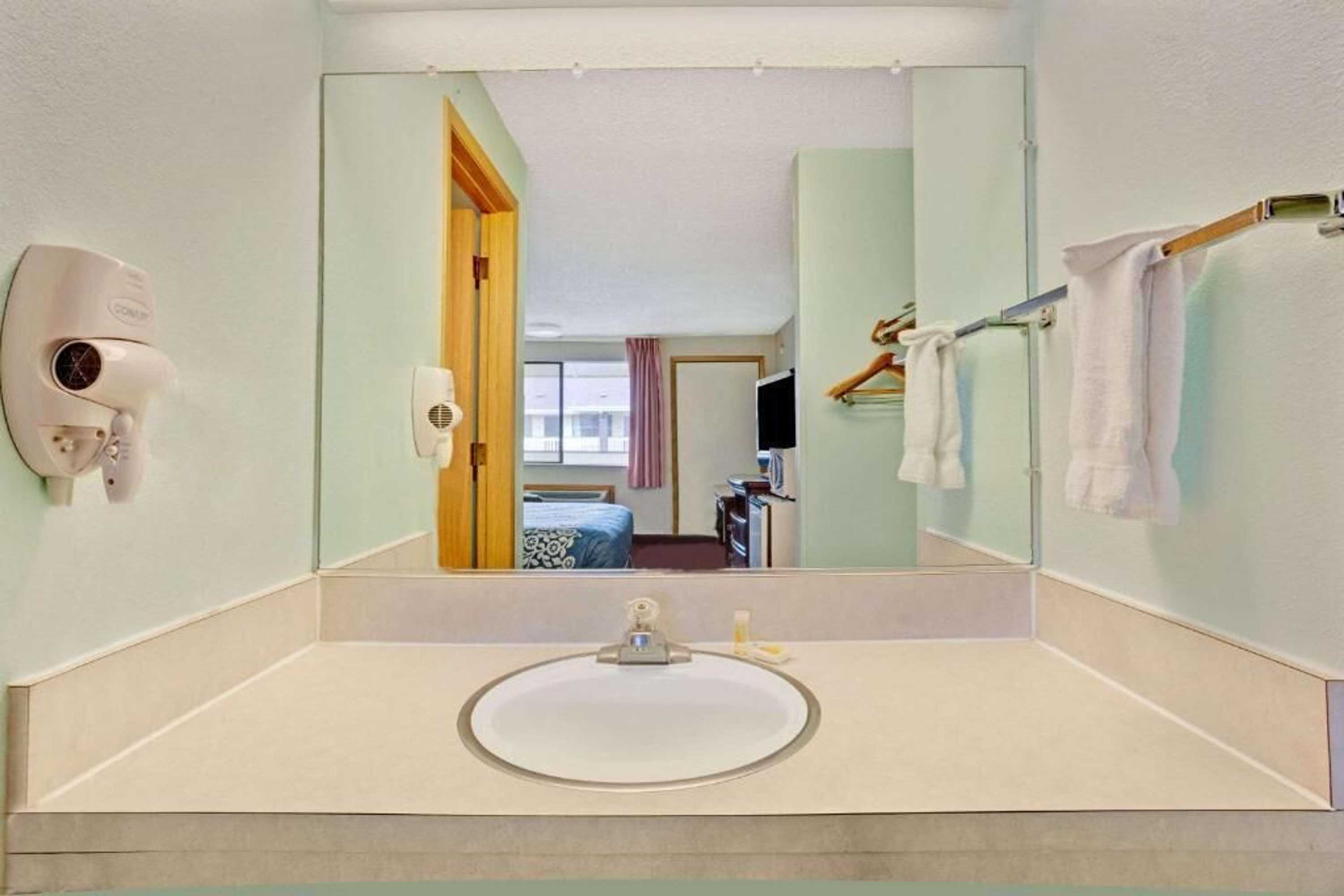 Gift card for Fairbridge Inn Express, Tukwila