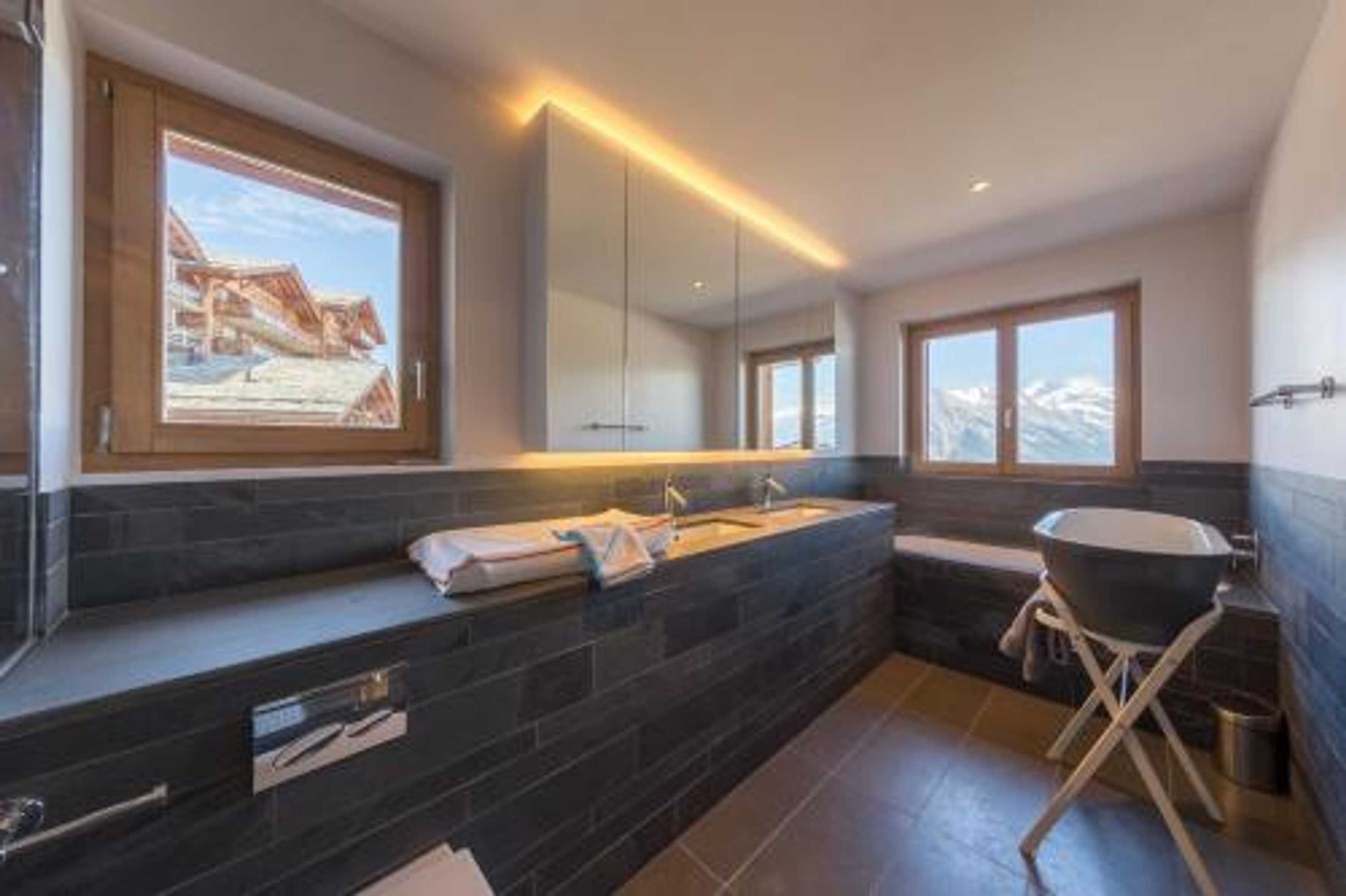 Gift card for Le Grimpeur, Mer de Glace Spa Access, 50m From Ski Lift Gift card for Le Grimpeur, Mer de Glace Spa Access, 50m From Ski Lift