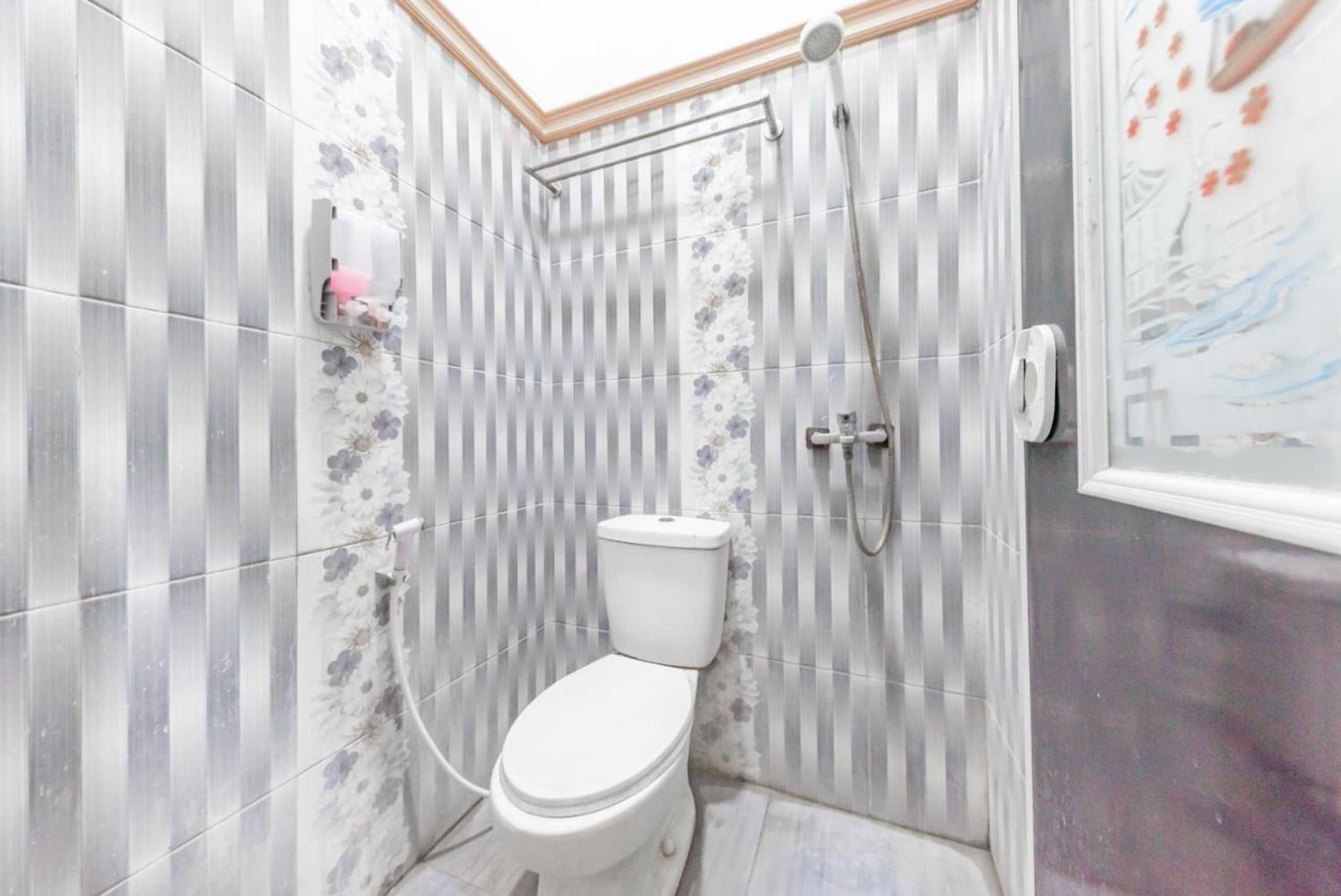 Gift card for Urbanview Hotel Rifal Home Tegal Gift card for Urbanview Hotel Rifal Home Tegal