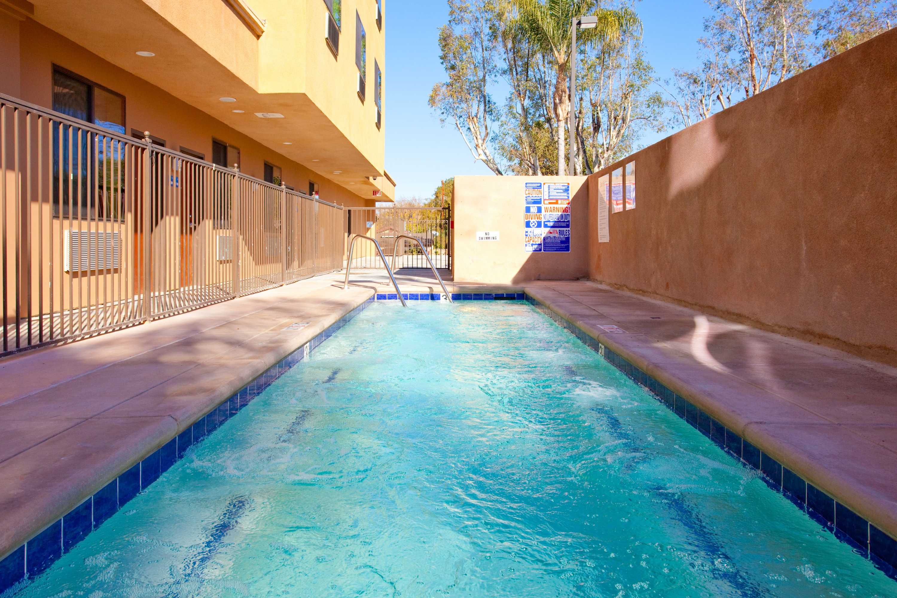 Gift card for Holiday Inn Express Hotel & Suites Woodland Hills by Ihg Gift card for Holiday Inn Express Hotel & Suites Woodland Hills by Ihg