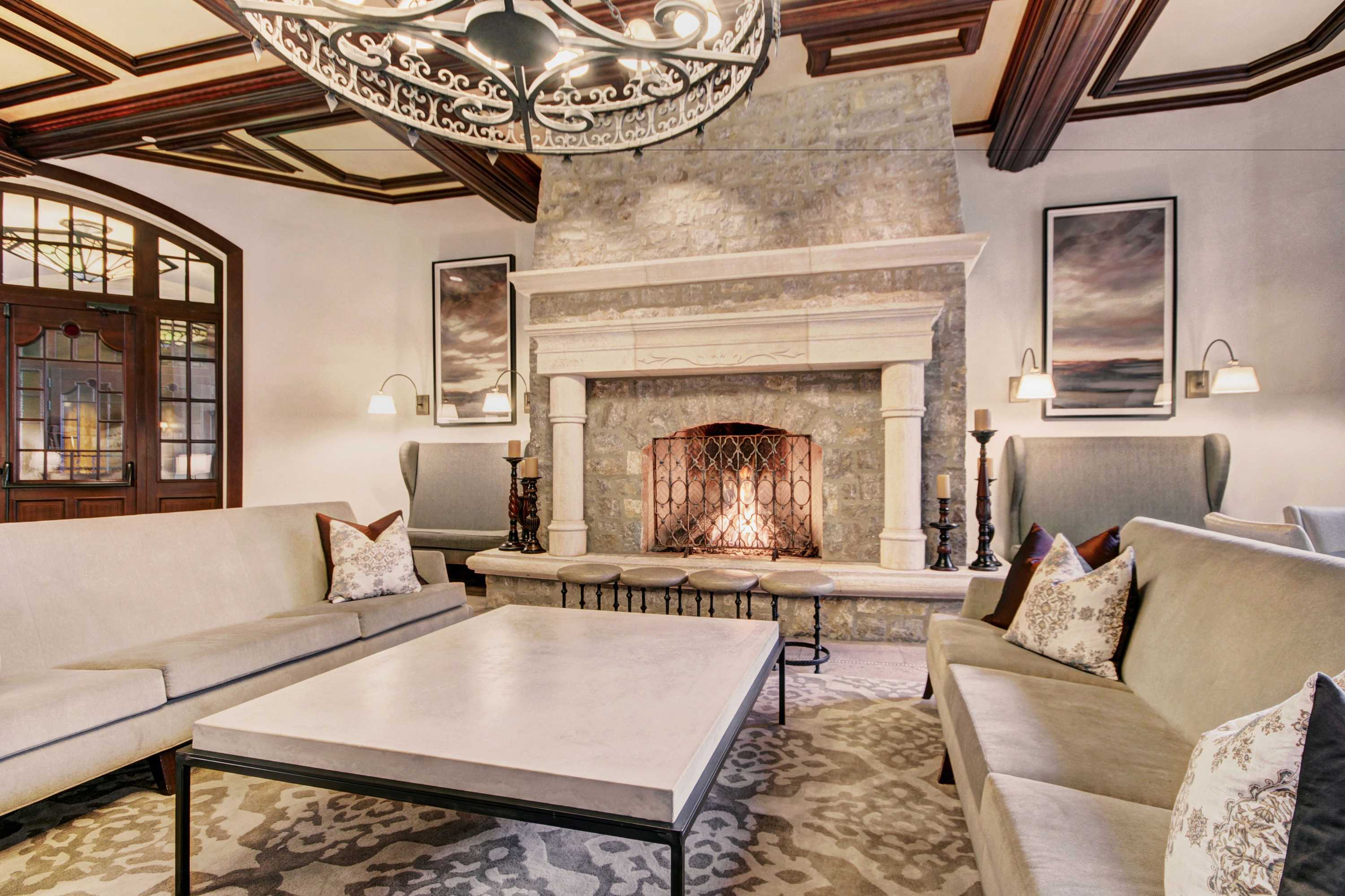 Gift card for Platinum 3 Bedroom Vacation Rental In The Heart Of Vail That Includes Ski Valet, Ski Deck, Rooftop Pool, Panoramic Views Gift card for Platinum 3 Bedroom Vacation Rental In The Heart Of Vail That Includes Ski Valet, Ski Deck, Rooftop Pool, Panoramic Views