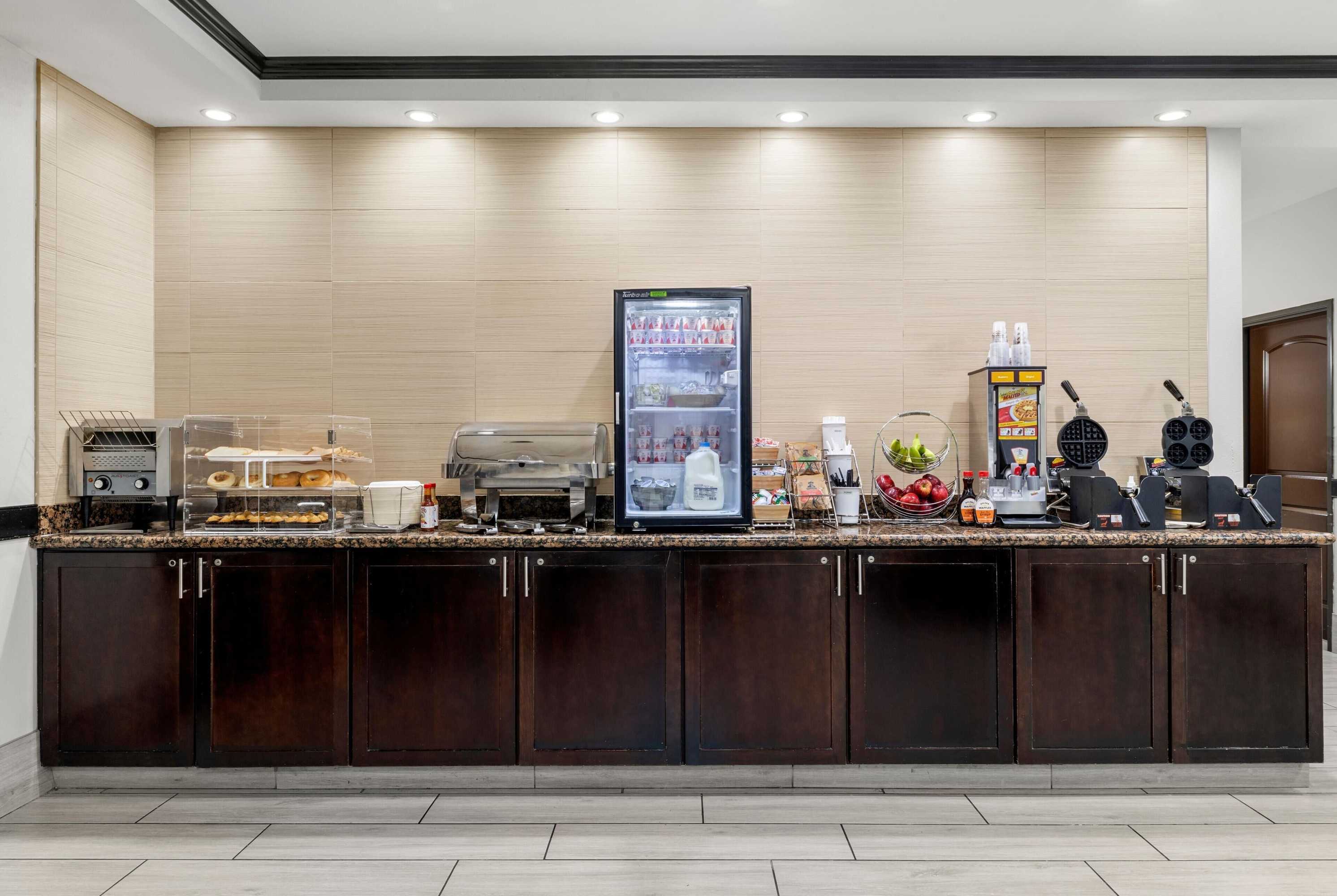 Gift card for La Quinta Inn & Suites by Wyndham Auburn Gift card for La Quinta Inn & Suites by Wyndham Auburn