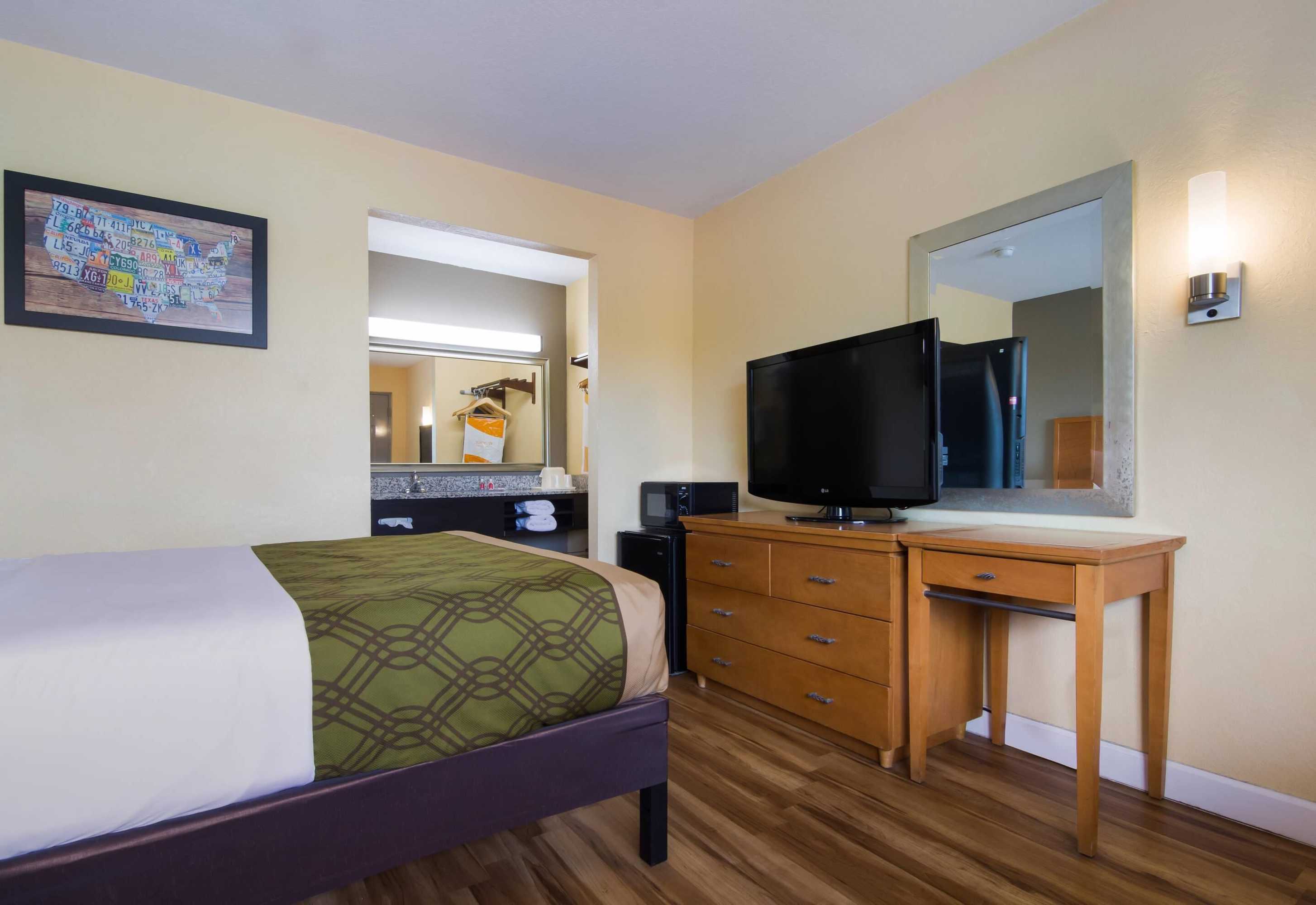 Gift card for Econo Lodge Battleboro Rocky Mount I-95 Gift card for Econo Lodge Battleboro Rocky Mount I-95