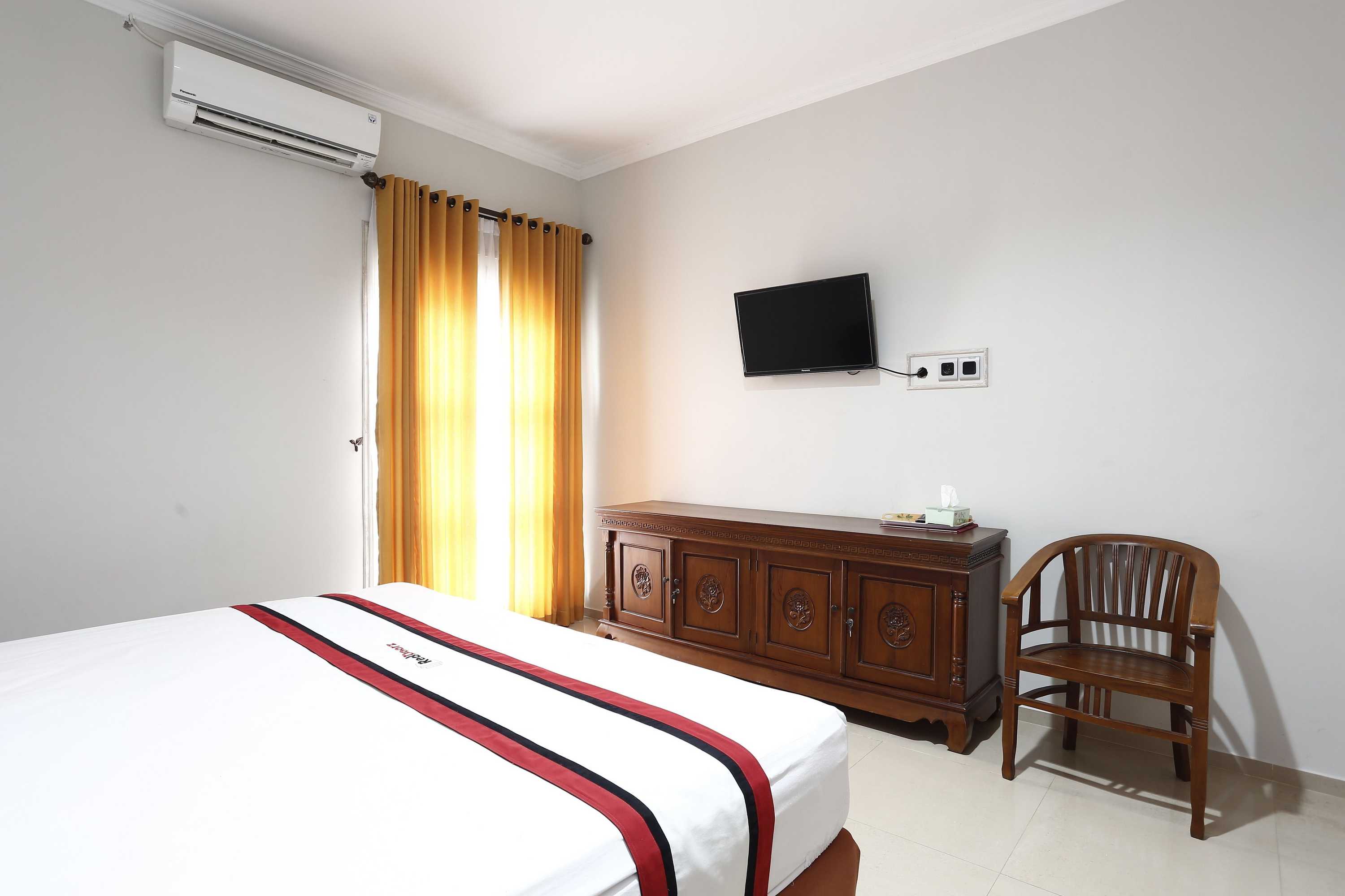 Gift card for Reddoorz Plus Near Adisucipto Airport 2 Gift card for Reddoorz Plus Near Adisucipto Airport 2