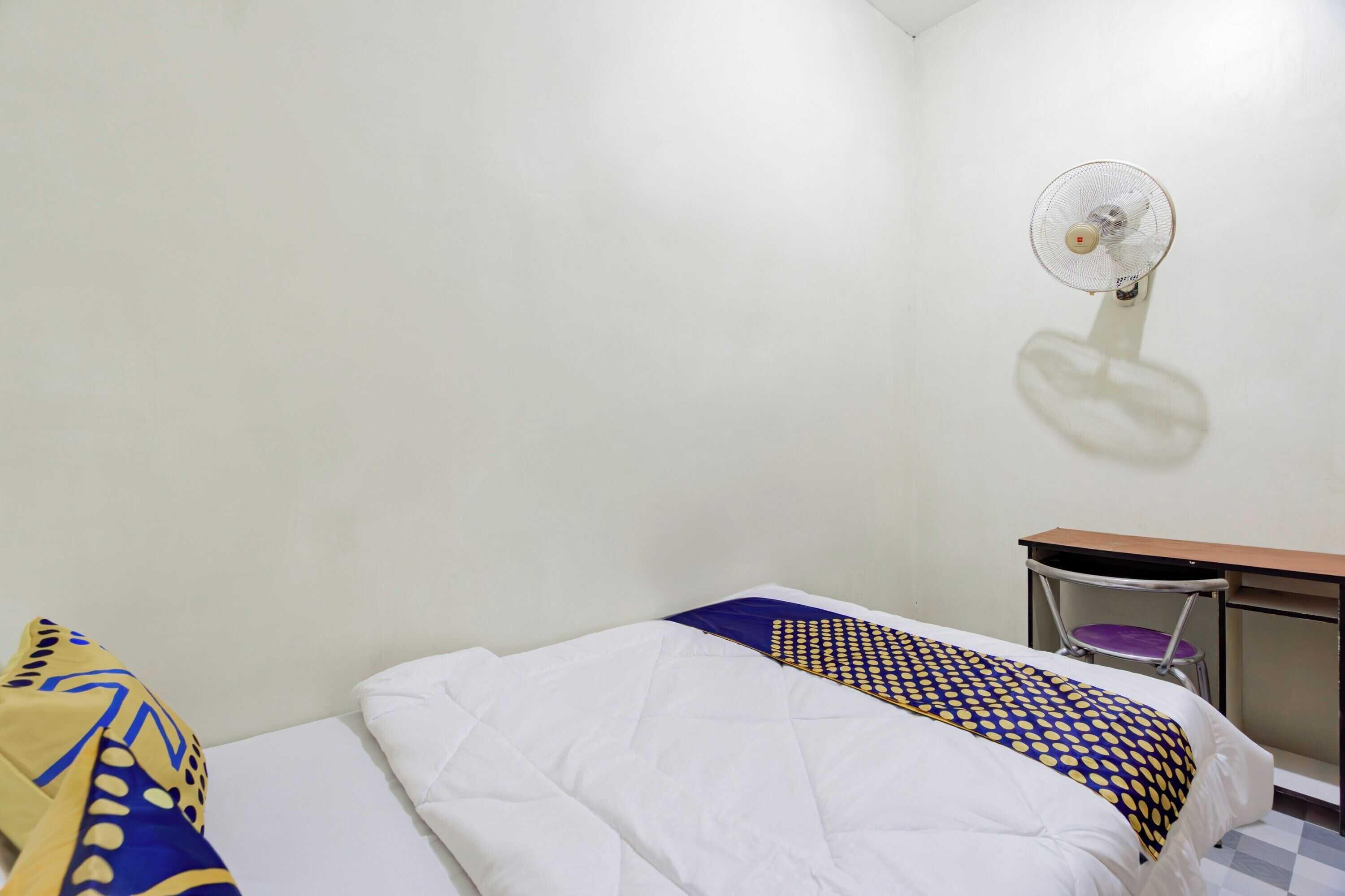 Gift card for Spot ON 93967 Hasna Guest House Syariah Gift card for Spot ON 93967 Hasna Guest House Syariah