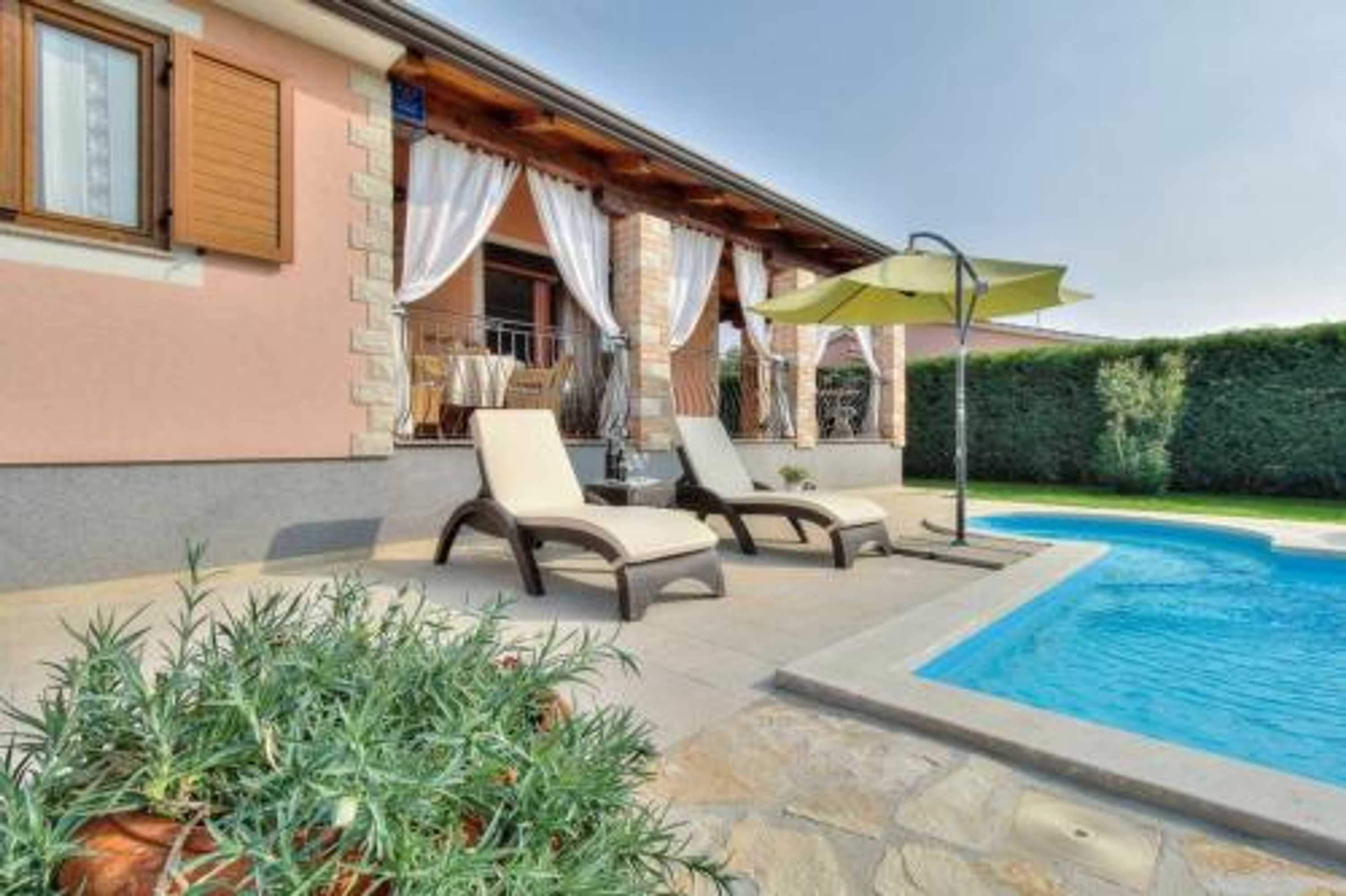 Gift card for Ferienhaus Mit Privatpool Für 6 Personen ca 110 m in Tar, Istrien Istrische Riviera Gift card for Ferienhaus Mit Privatpool Für 6 Personen ca 110 m in Tar, Istrien Istrische Riviera