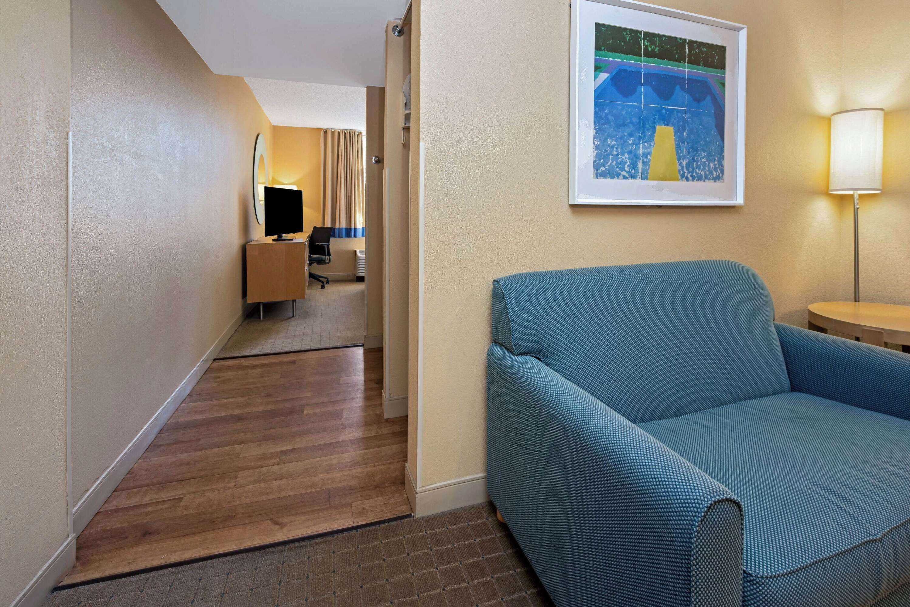 Gift card for La Quinta Inn & Suites by Wyndham West Palm Beach Airport Gift card for La Quinta Inn & Suites by Wyndham West Palm Beach Airport