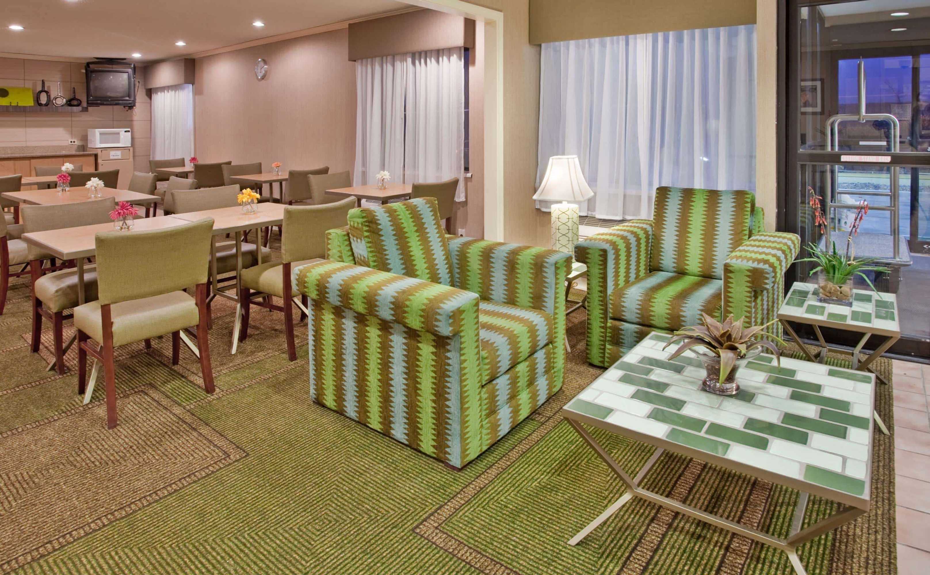 Gift card for La Quinta Inn & Suites by Wyndham Des Moines West Clive Gift card for La Quinta Inn & Suites by Wyndham Des Moines West Clive