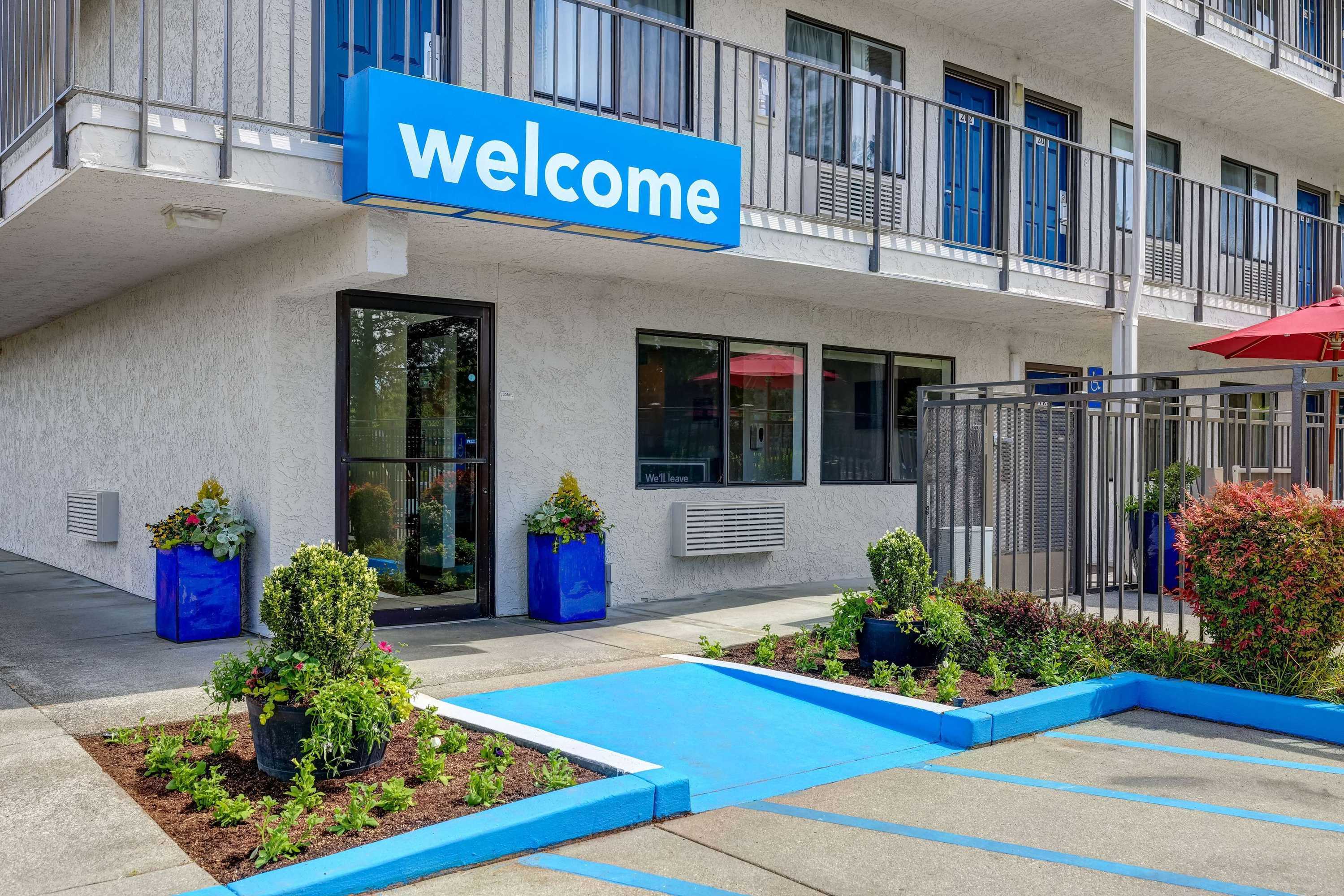 Gift card for Motel 6 Seattle North Kirkland