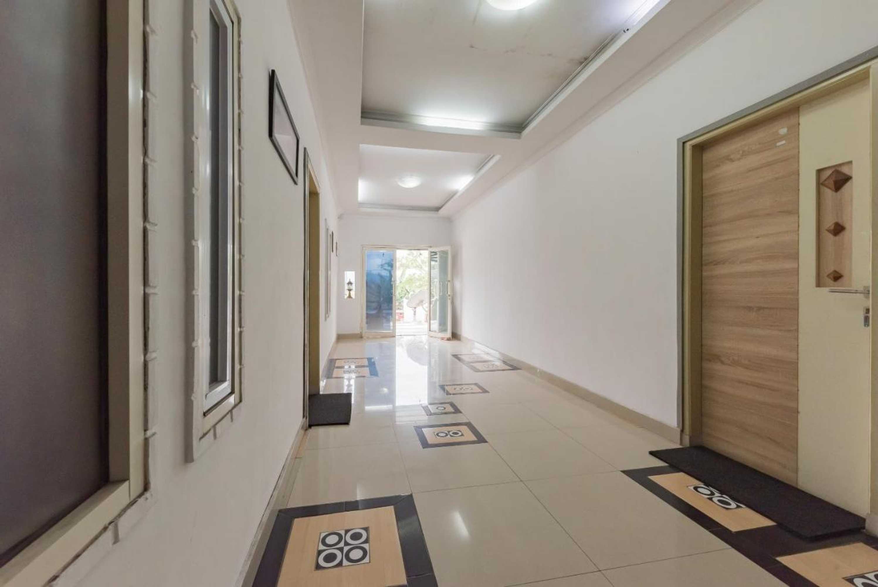 Gift card for Urbanview Hotel Anggrek Puncak by Reddoorz