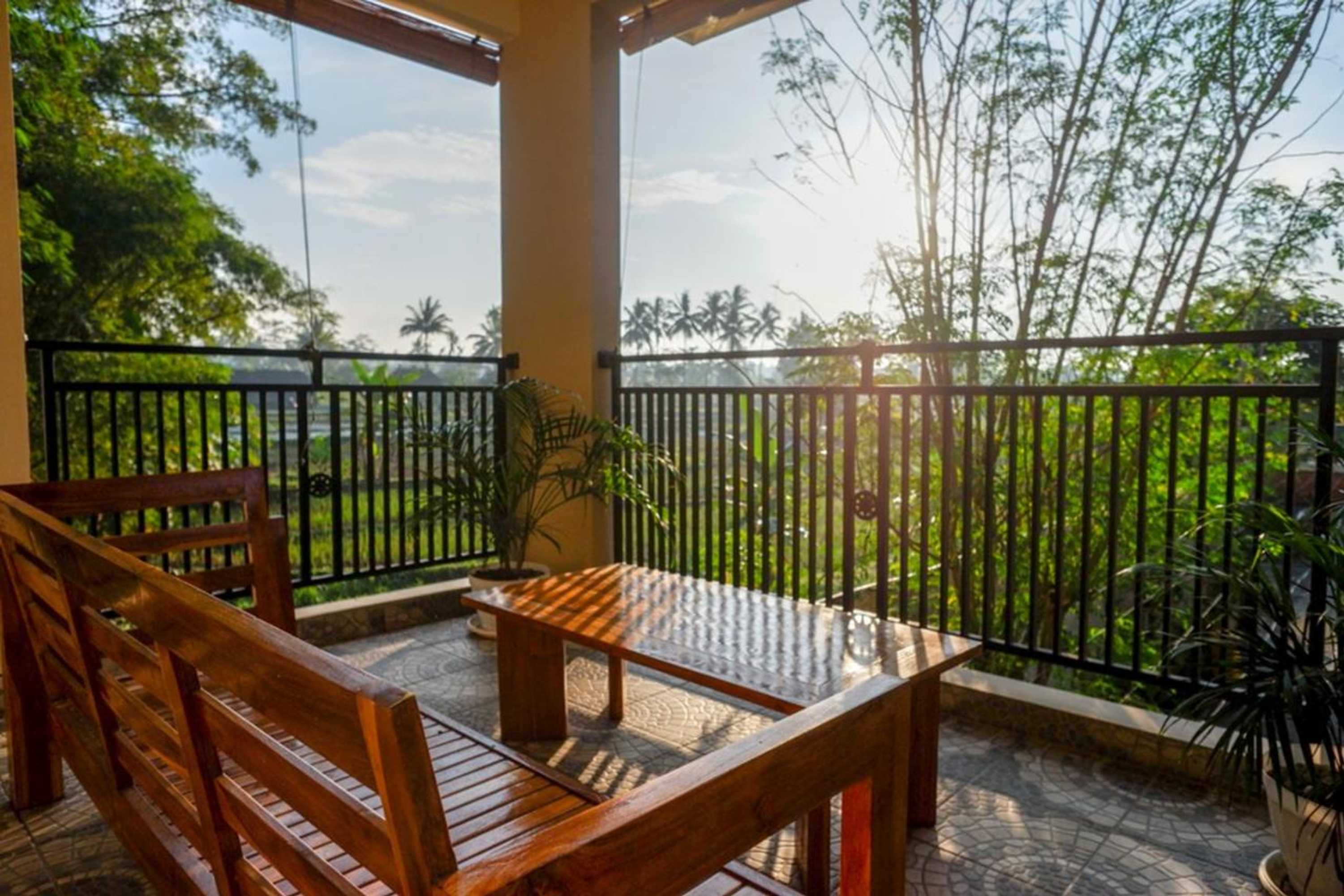 Gift card for Reddoorz Syariah at Omah Sawah Gift card for Reddoorz Syariah at Omah Sawah