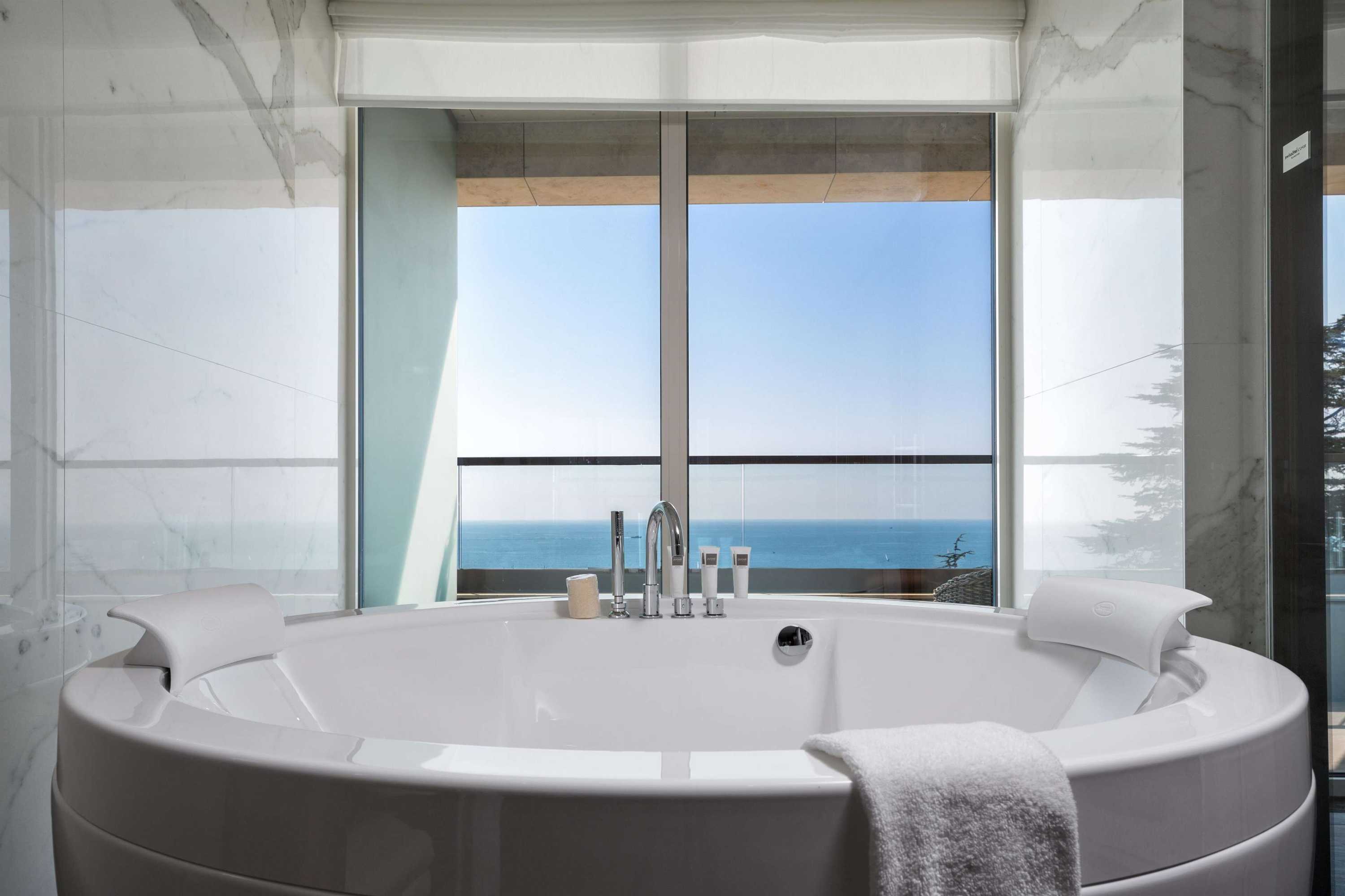 Gift card for Swissôtel Resort Sochi Kamelia Gift card for Swissôtel Resort Sochi Kamelia