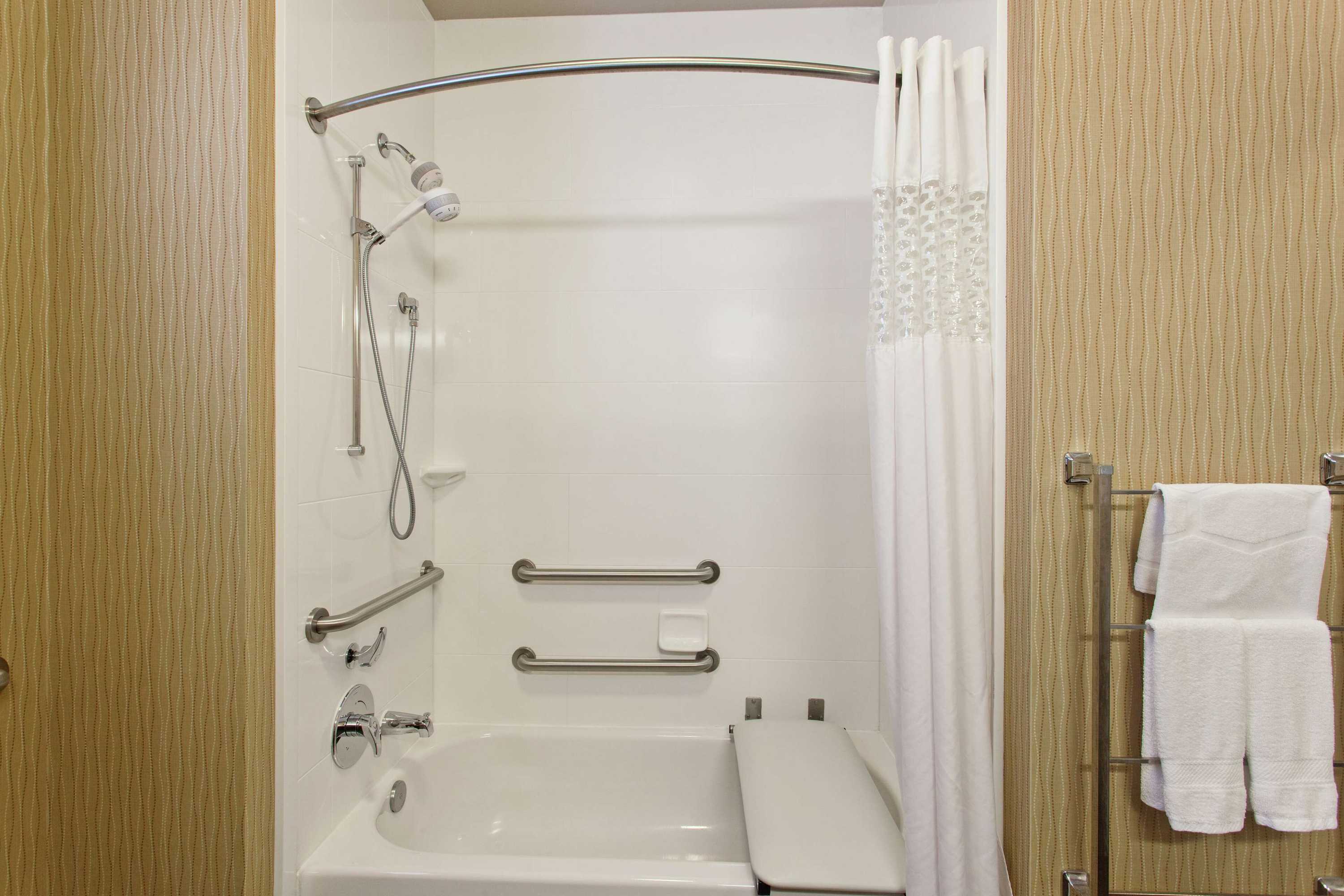 Gift card for Hampton Inn Seattle/everett