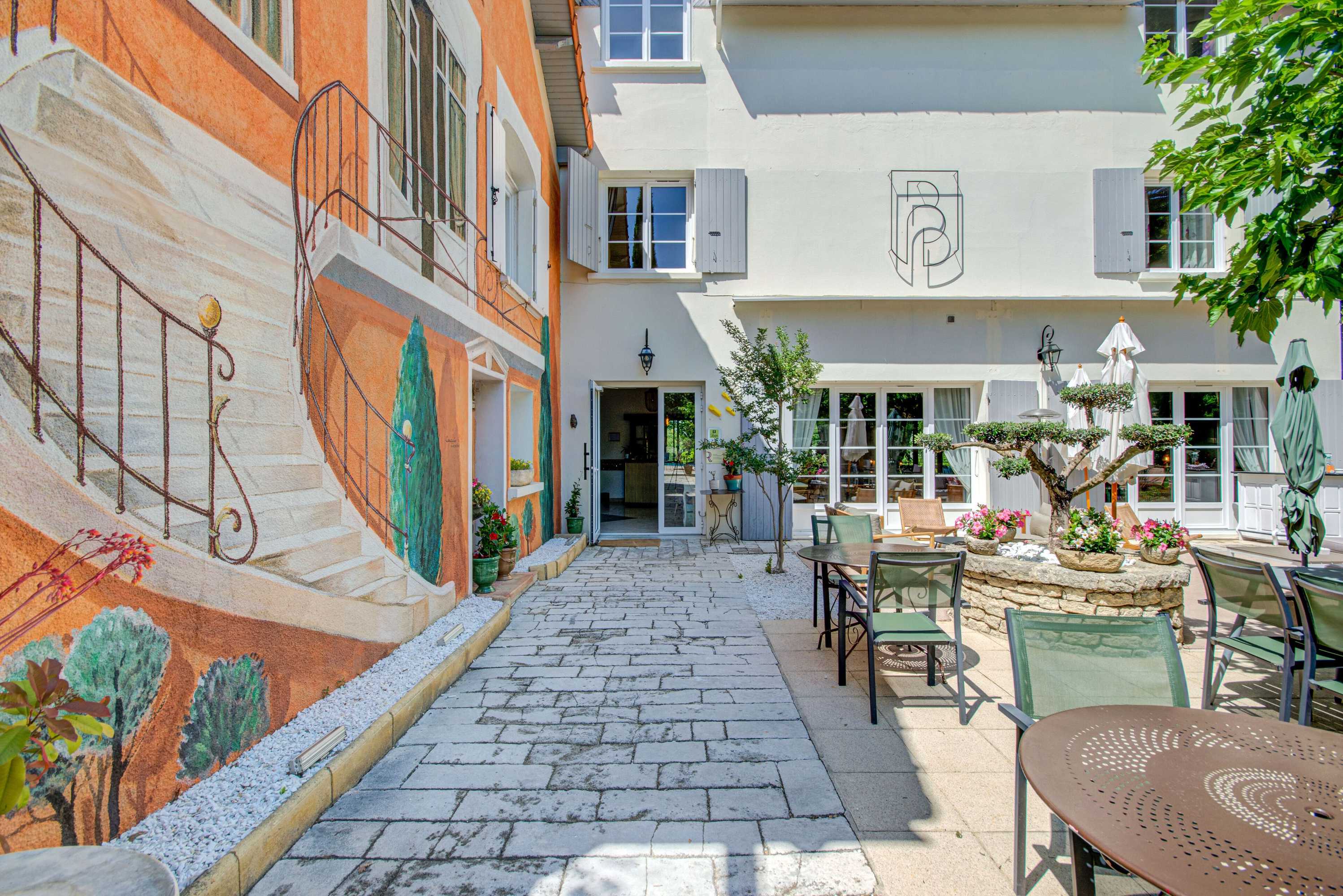 Gift card for Logis Hotel Le Blason de Provence Gift card for Logis Hotel Le Blason de Provence