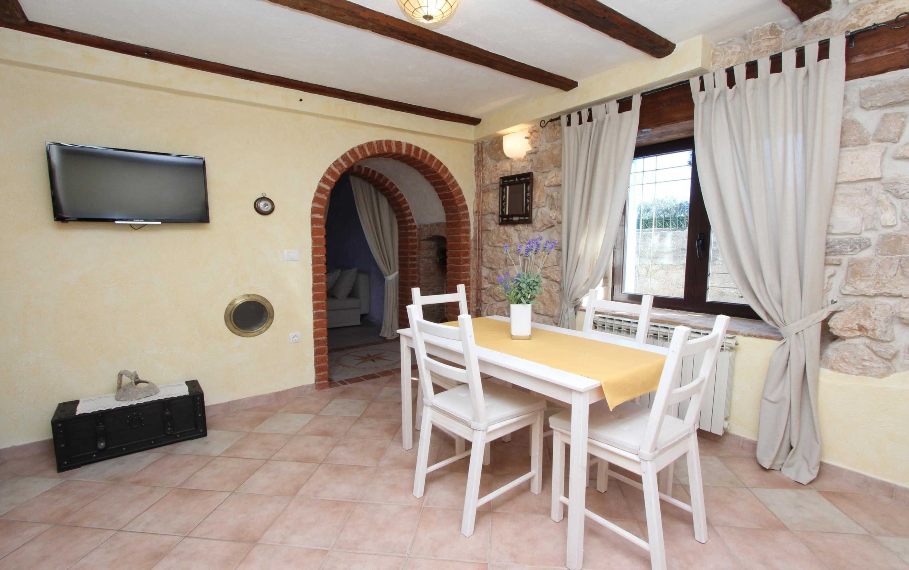 Gift card for Apartments Midea 2