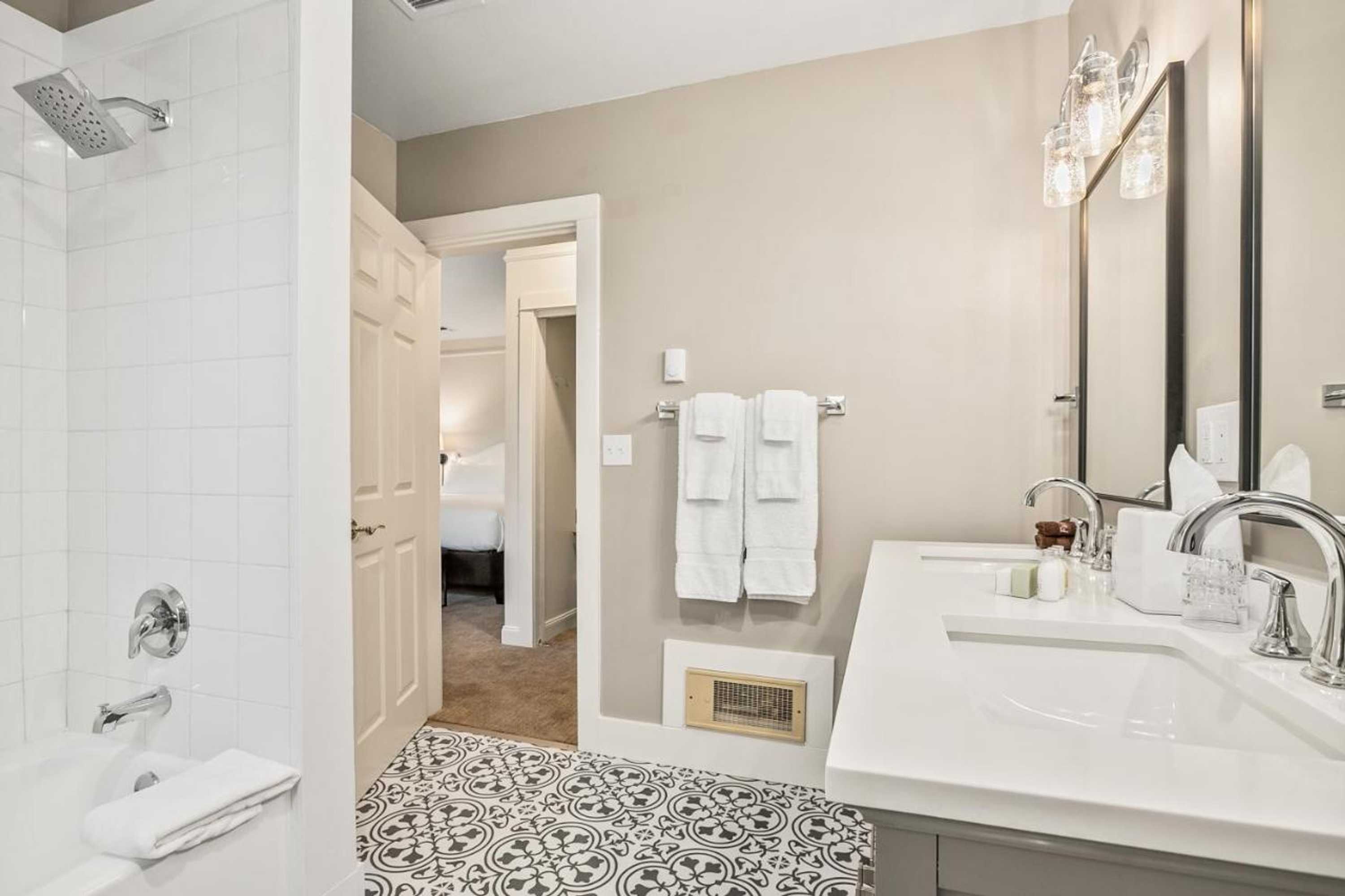 Gift card for Saratoga Inn