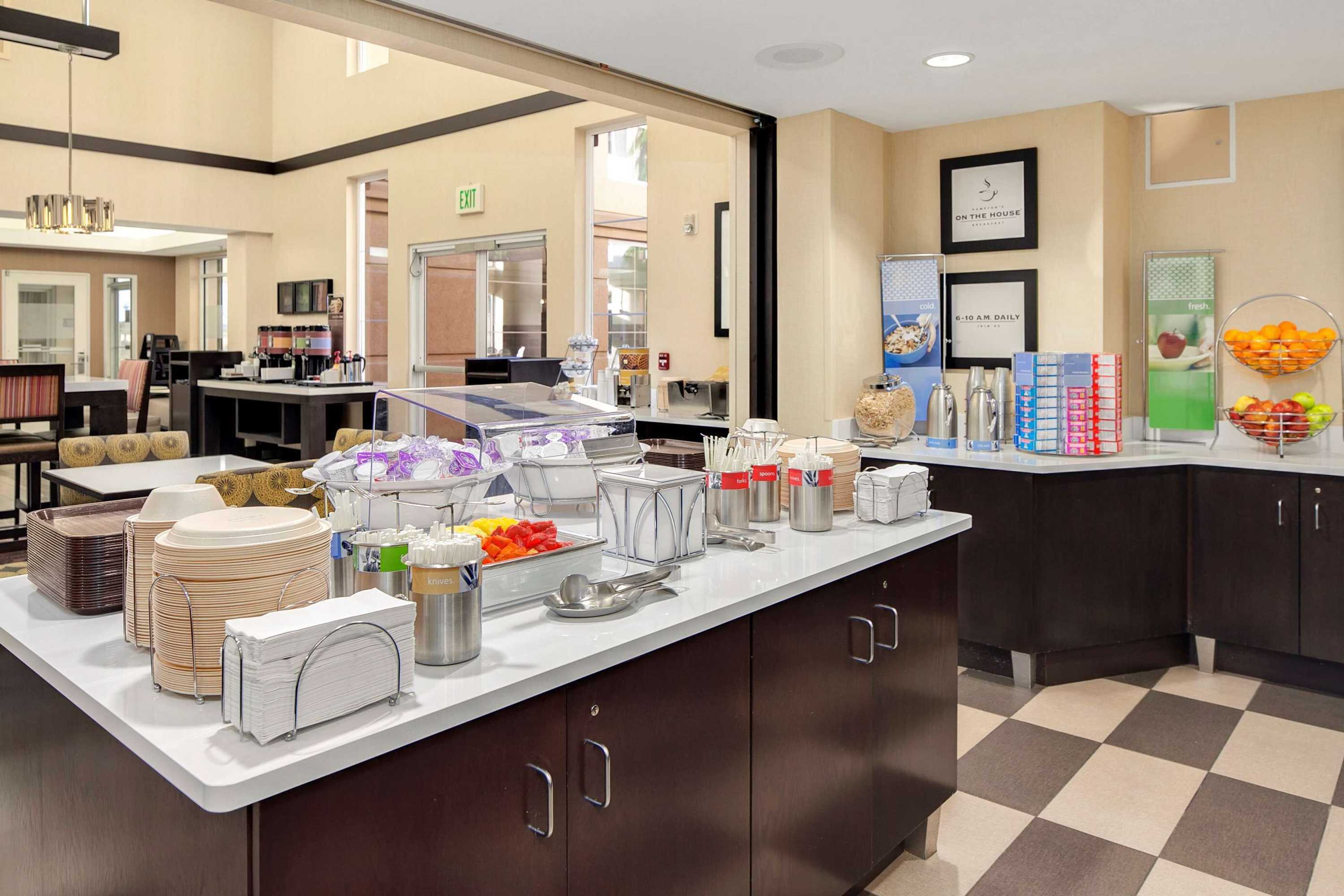 Gift card for Hampton Inn & Suites Seattle-North/lynnwood Gift card for Hampton Inn & Suites Seattle-North/lynnwood