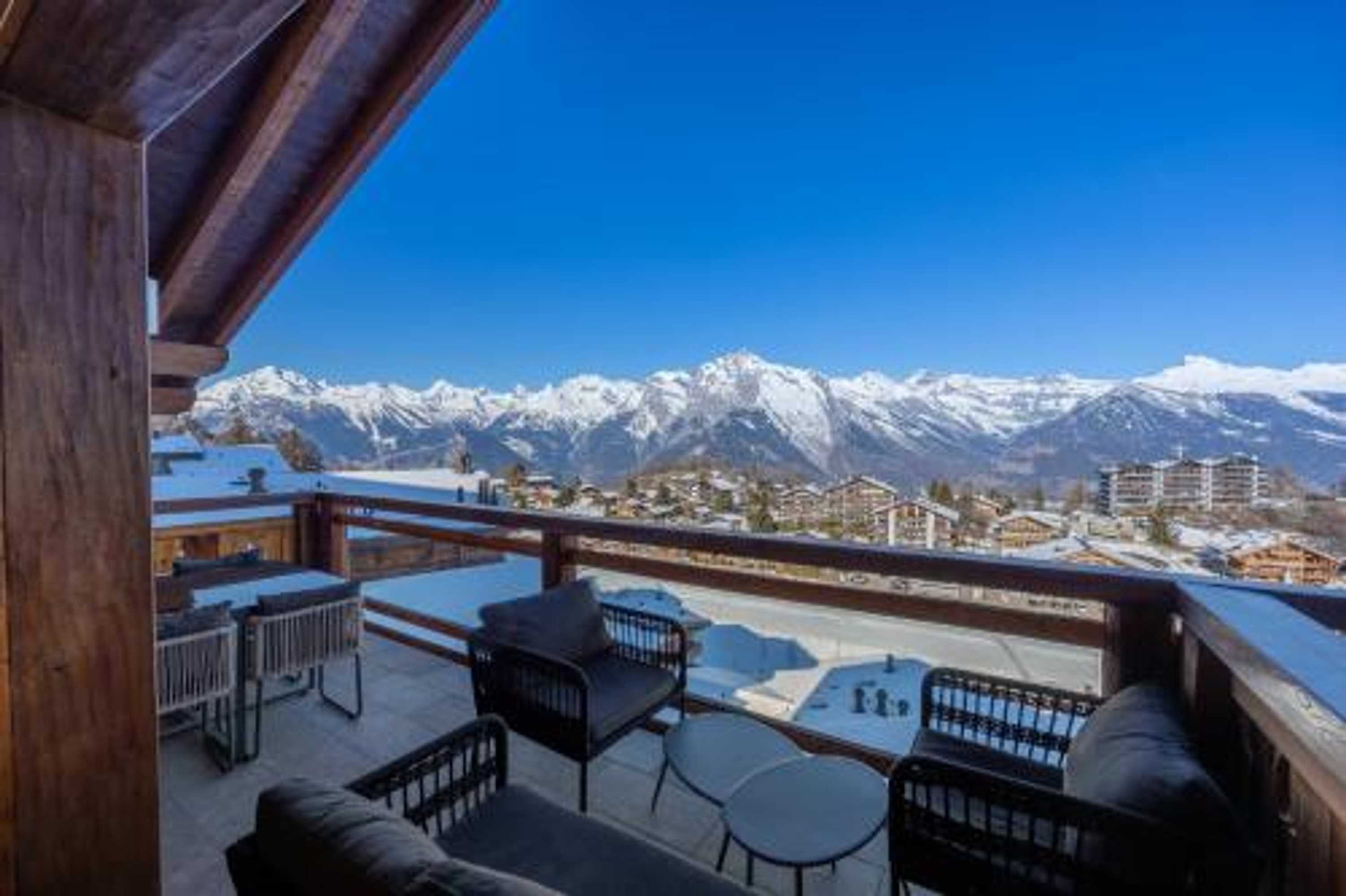 Gift card for Le Grimpeur, Mer de Glace Spa Access, 50m From Ski Lift Gift card for Le Grimpeur, Mer de Glace Spa Access, 50m From Ski Lift