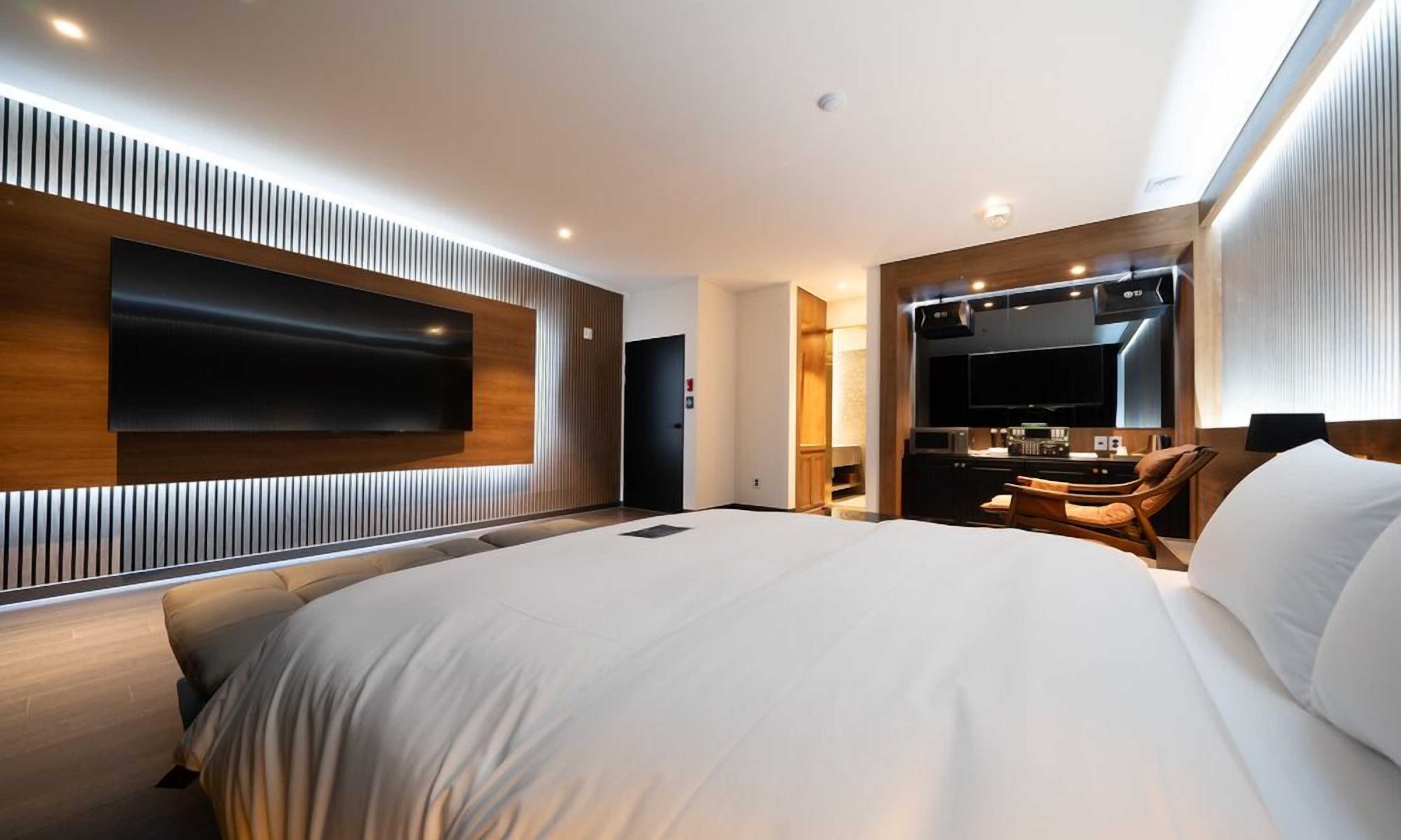 Gift card for Pocheon Lua Premium Drive-In Hotel Gift card for Pocheon Lua Premium Drive-In Hotel