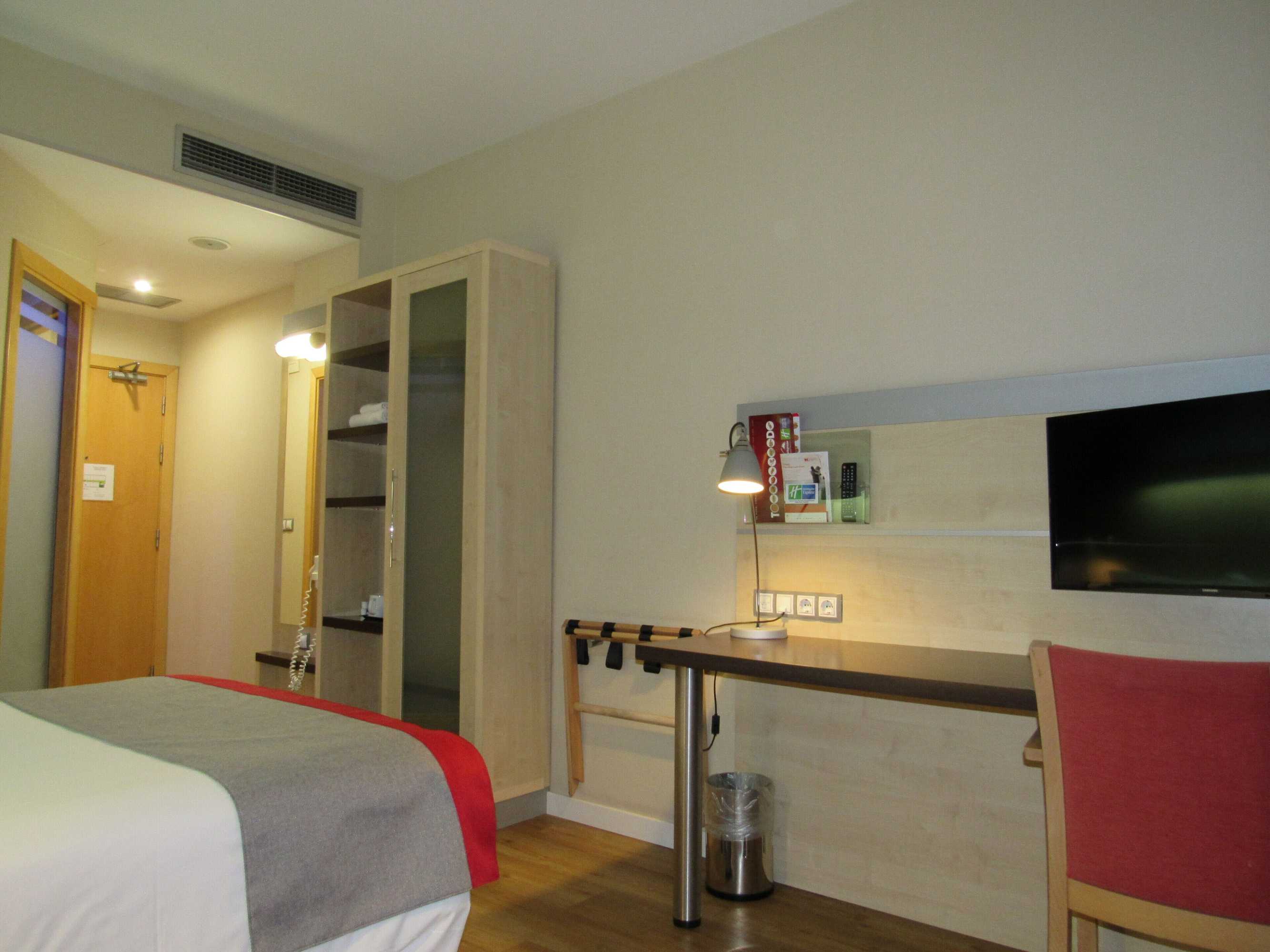 Gift card for Holiday Inn Express Sant Cugat by Ihg Gift card for Holiday Inn Express Sant Cugat by Ihg