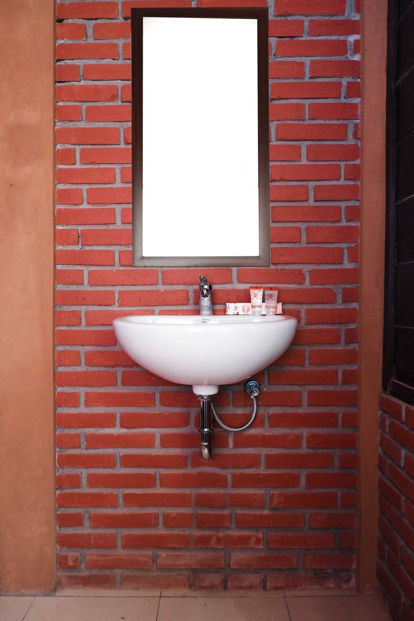 Gift card for Collection O 550 Kebon Krapyak Cottage Syariah