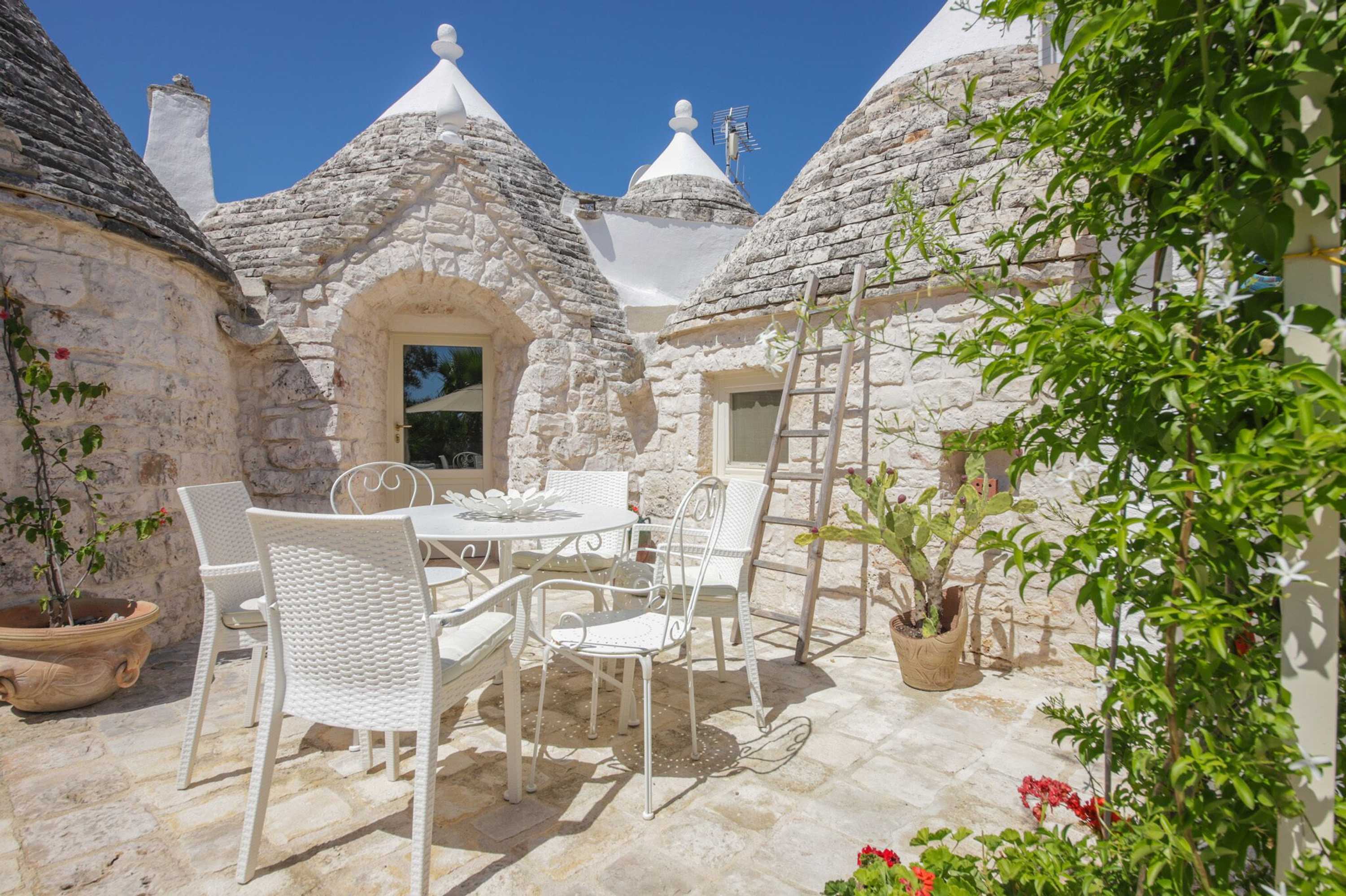 Gift card for TD Trulli di Bouganville w/ Large Amazing Pool Gift card for TD Trulli di Bouganville w/ Large Amazing Pool
