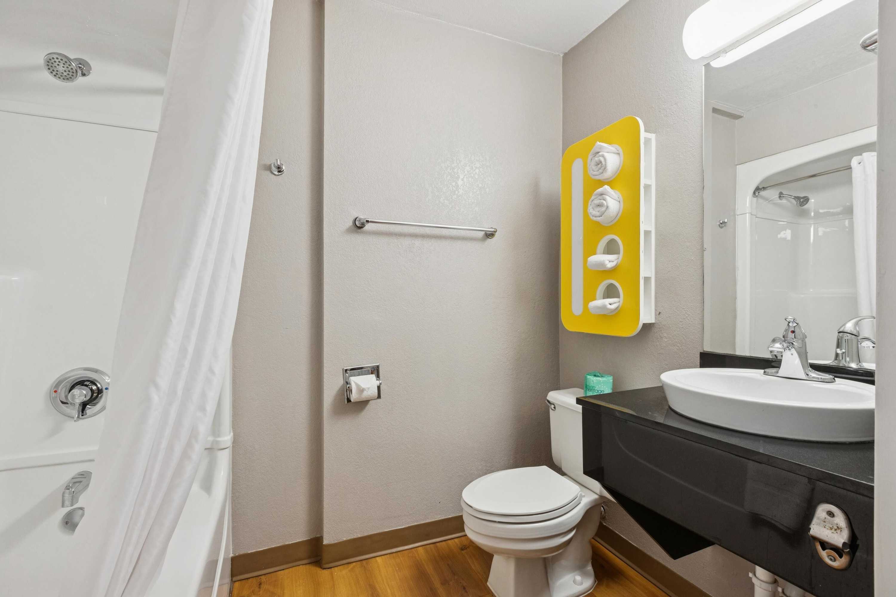 Gift card for Motel 6 Piscataway, NJ