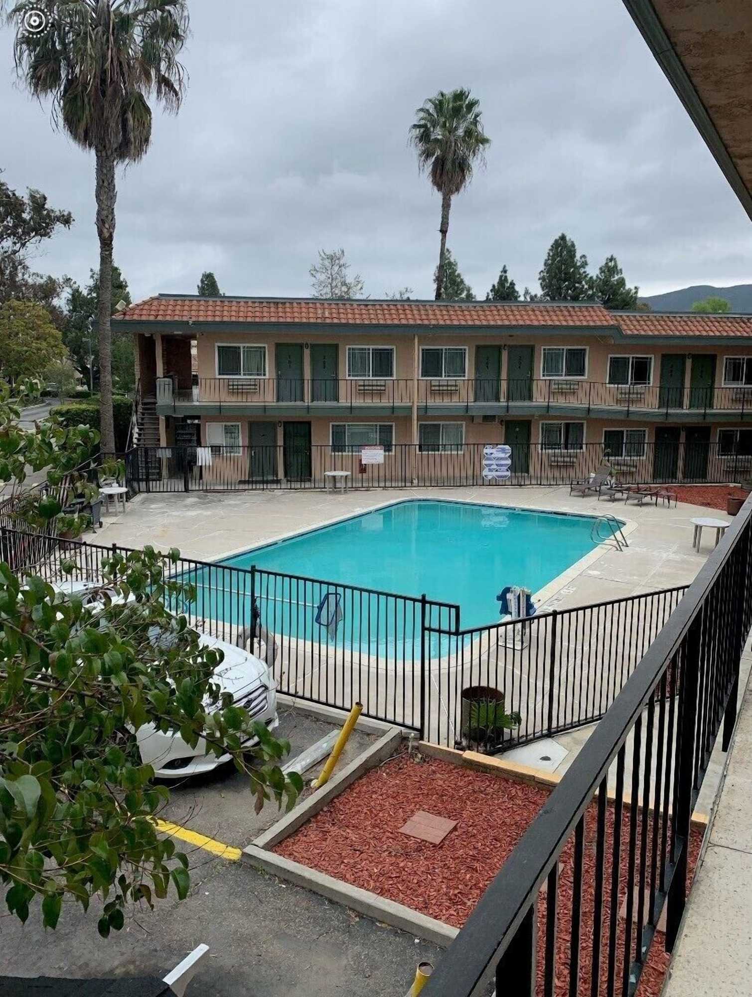 Gift card for Americas Best Value Inn Thousand Oaks Gift card for Americas Best Value Inn Thousand Oaks