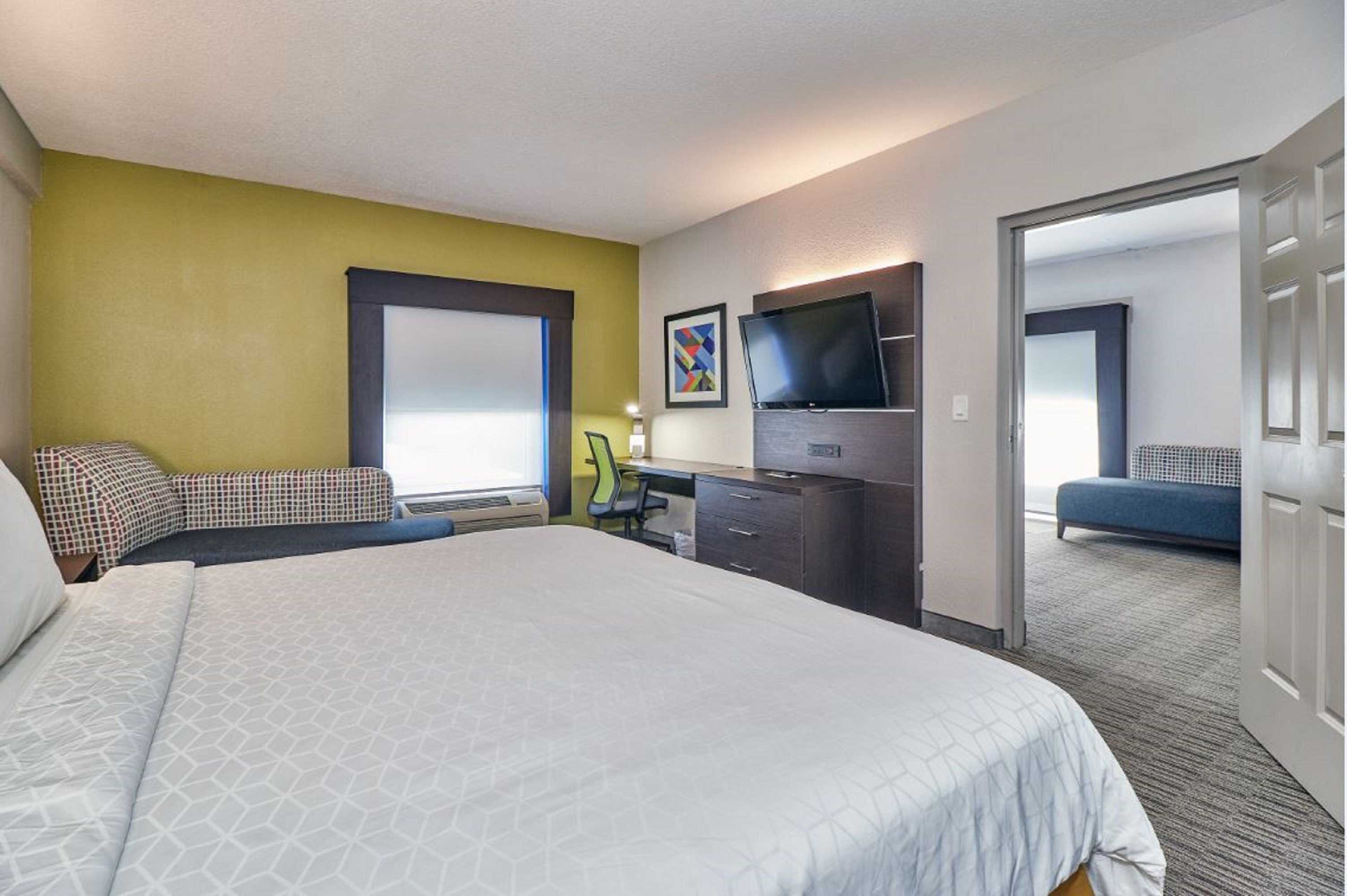 Gift card for Holiday Inn Express Hotel & Suites Clearwater/us 19 N by Ihg Gift card for Holiday Inn Express Hotel & Suites Clearwater/us 19 N by Ihg
